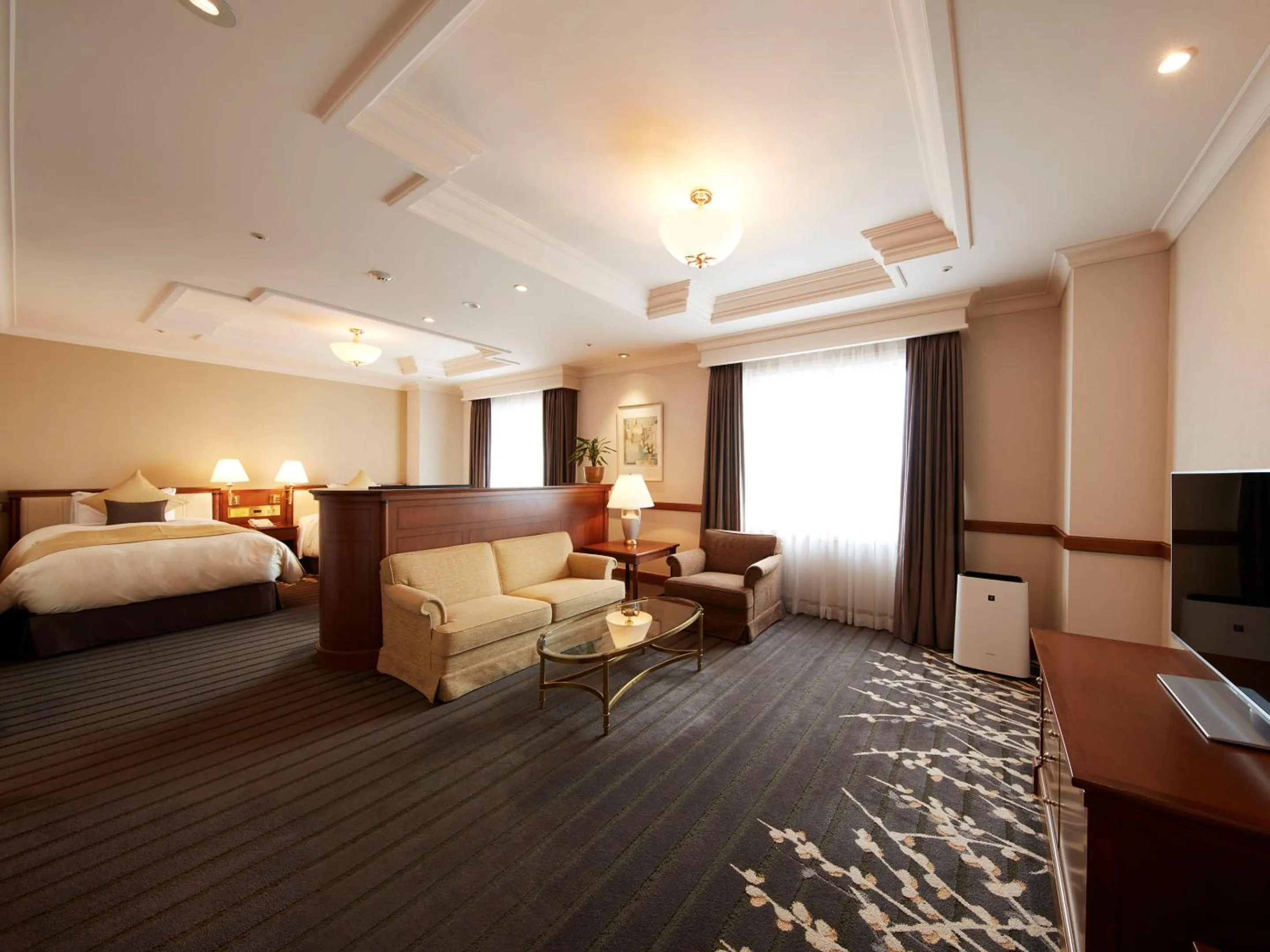 Photo of the whole room, Bed in Keio Plaza Hotel Hachioji