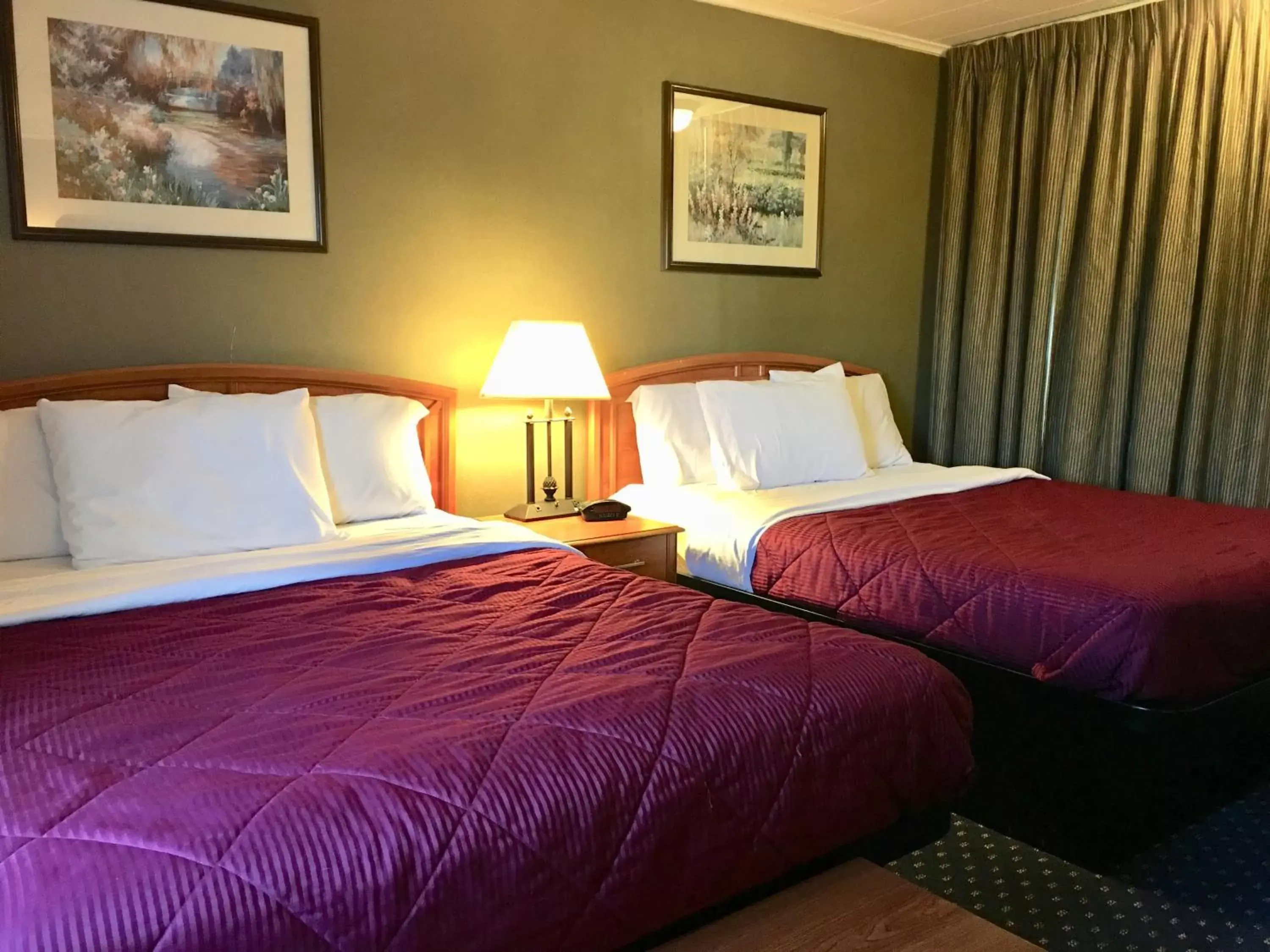 Bed in Scottish Inns Fayetteville Bed in Scottish Inns Fayetteville