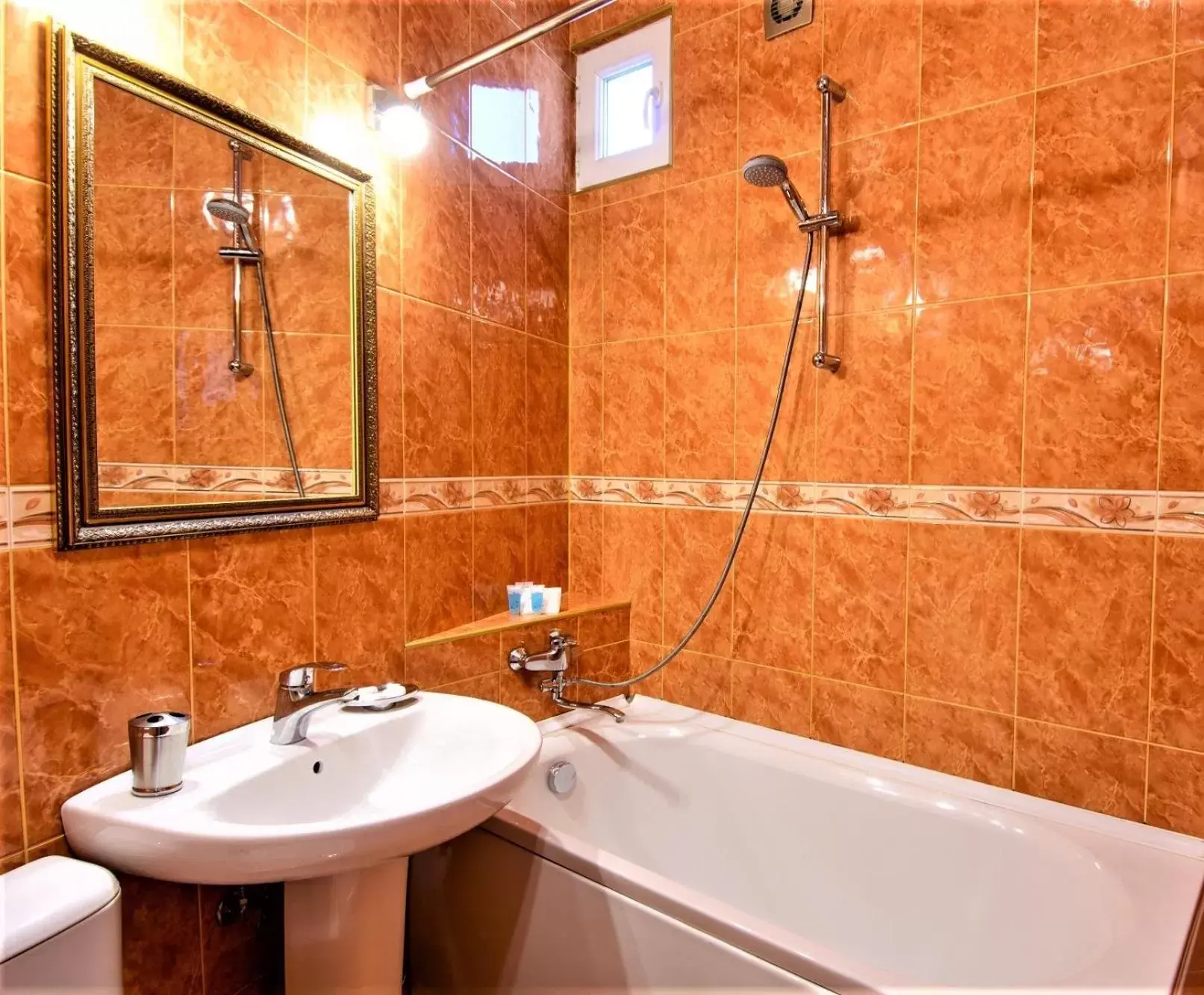 Double or Twin Room in Hotel British House Double or Twin Room in Hotel British House