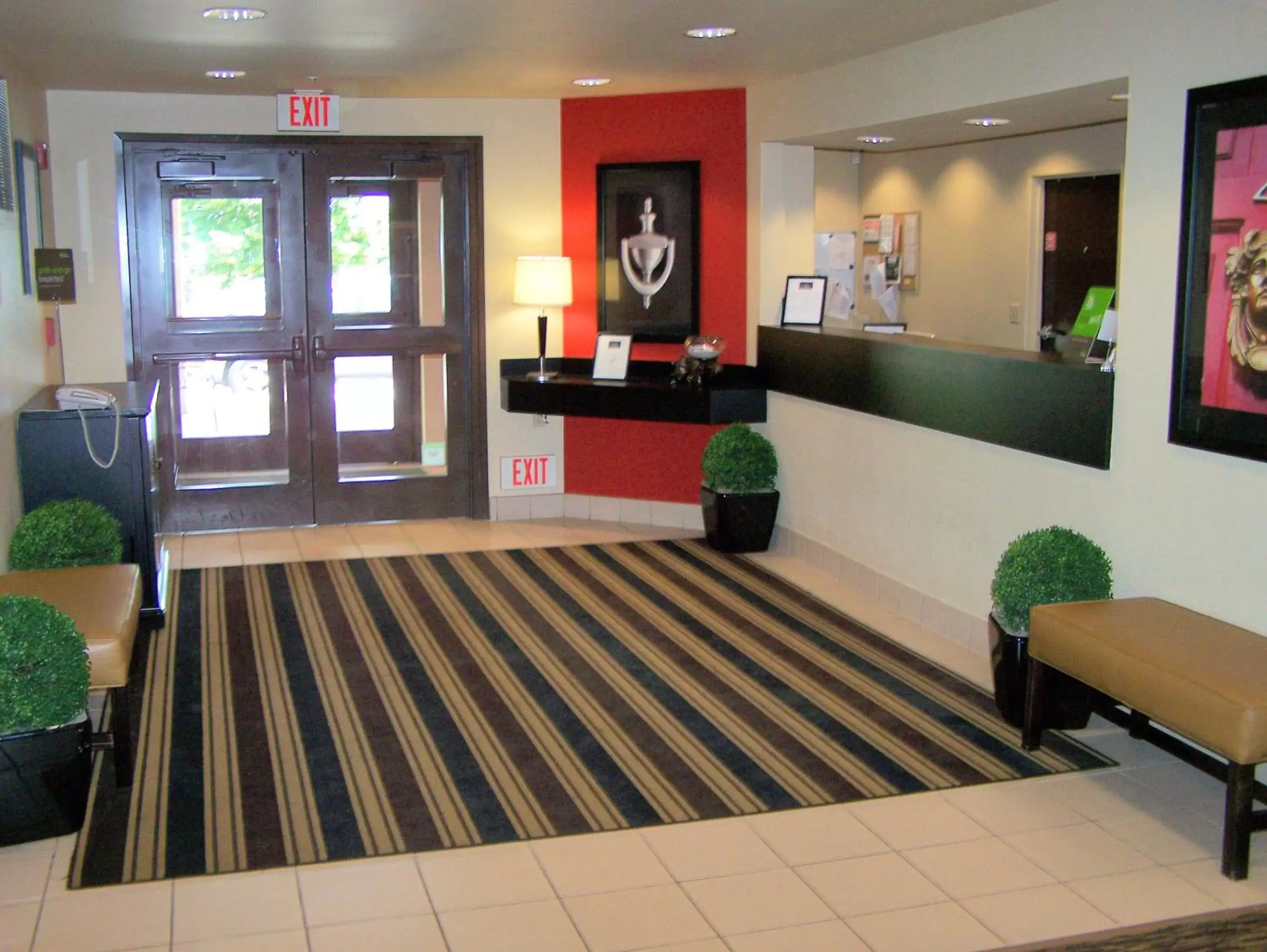 Lobby or reception, Lobby/Reception in Extended Stay America Suites - Minneapolis - Woodbury