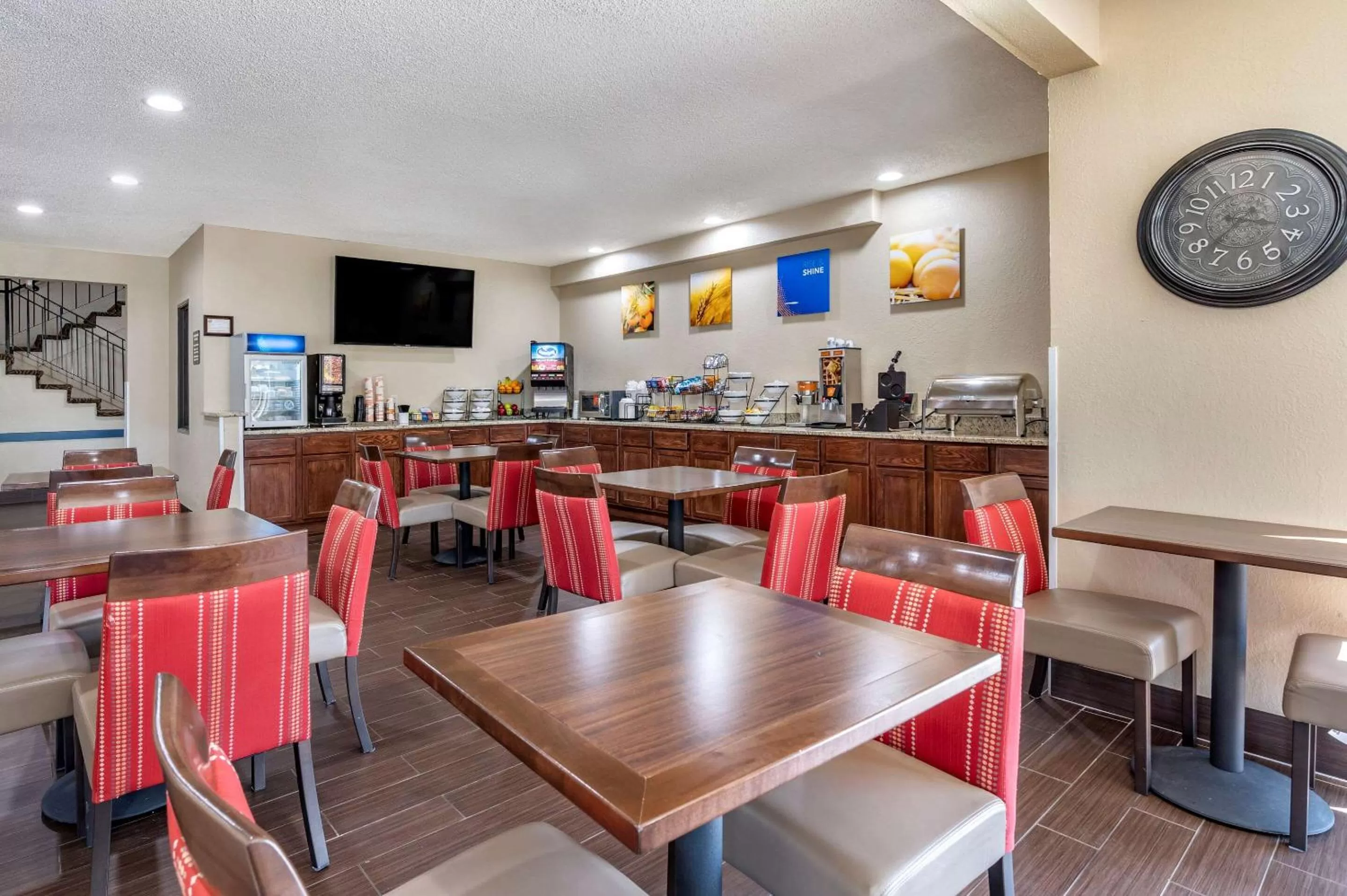 Restaurant/places to eat in Comfort Inn Near Kokomo Speedway