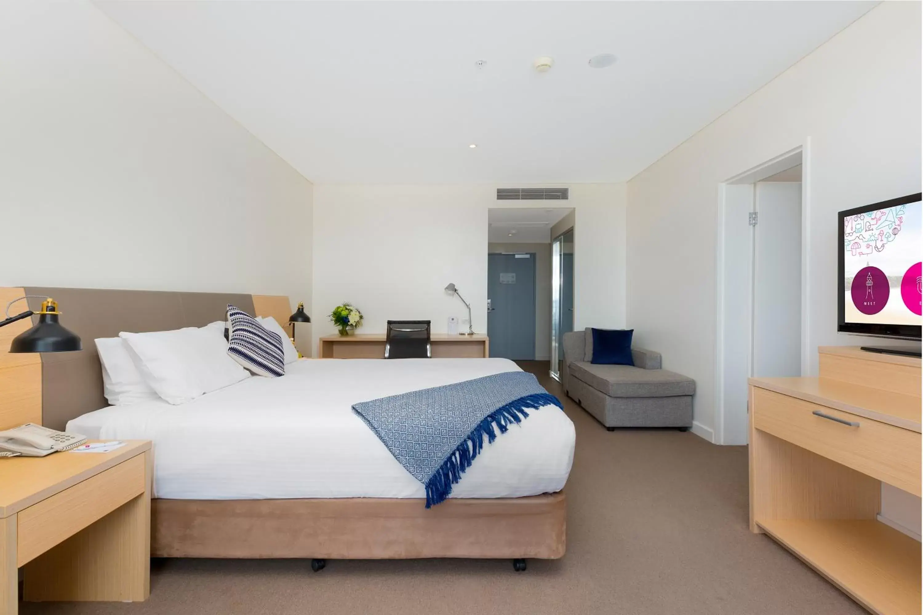 Photo of the whole room, Bed in Sage Hotel Wollongong