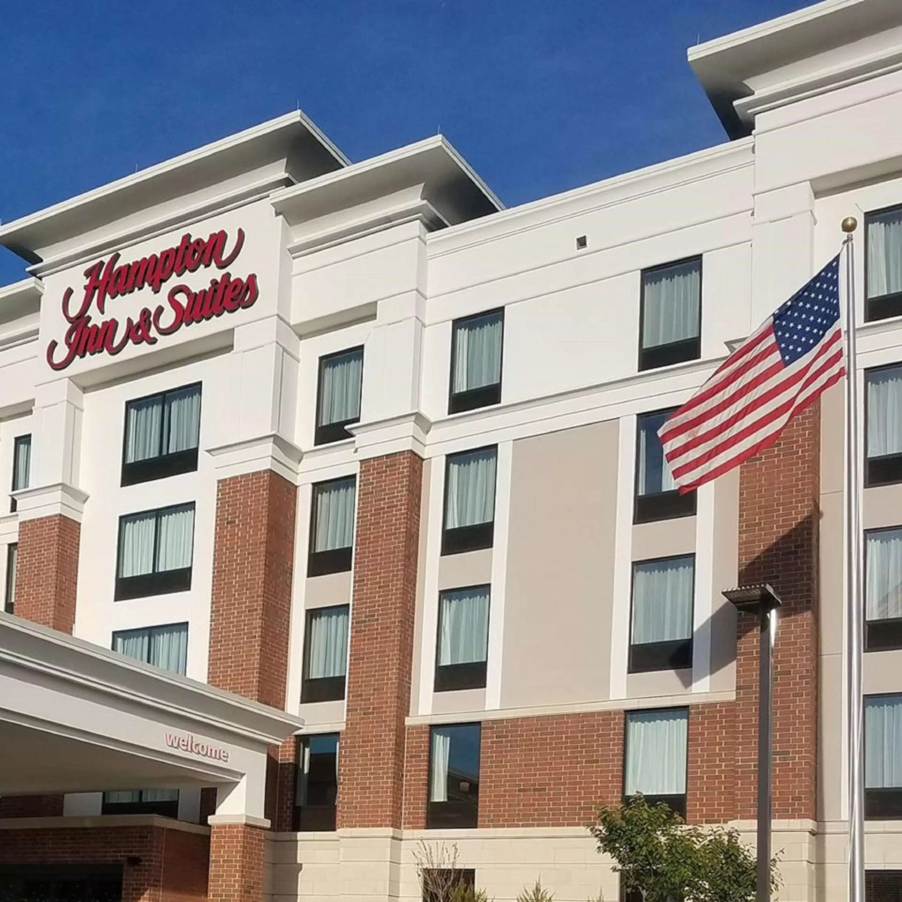 Property building in Hampton Inn & Suites Newburgh Stewart Airport, NY Property building in Hampton Inn & Suites Newburgh Stewart Airport, NY