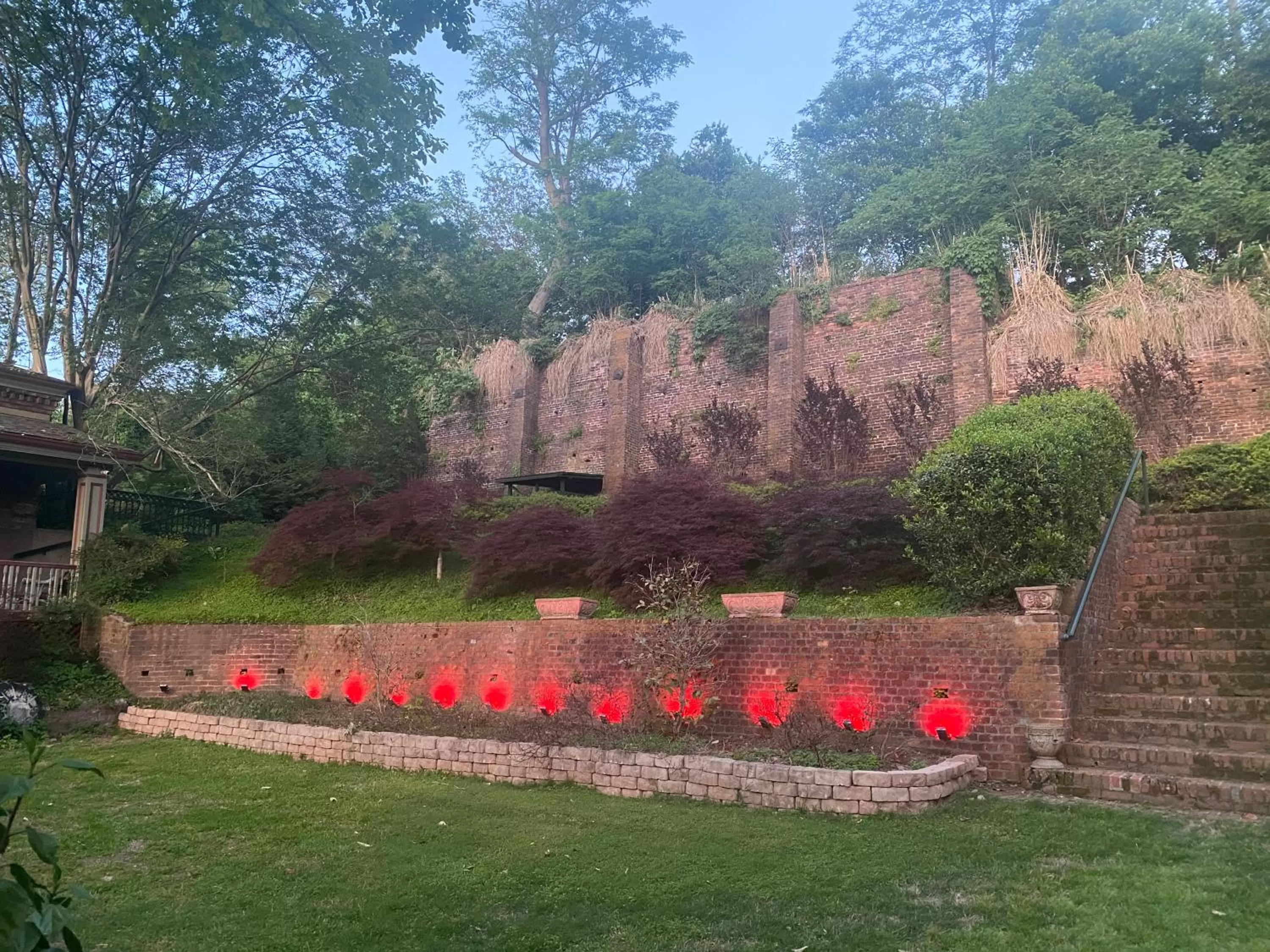 Garden in Corners Mansion Inn - A Bed and Breakfast
