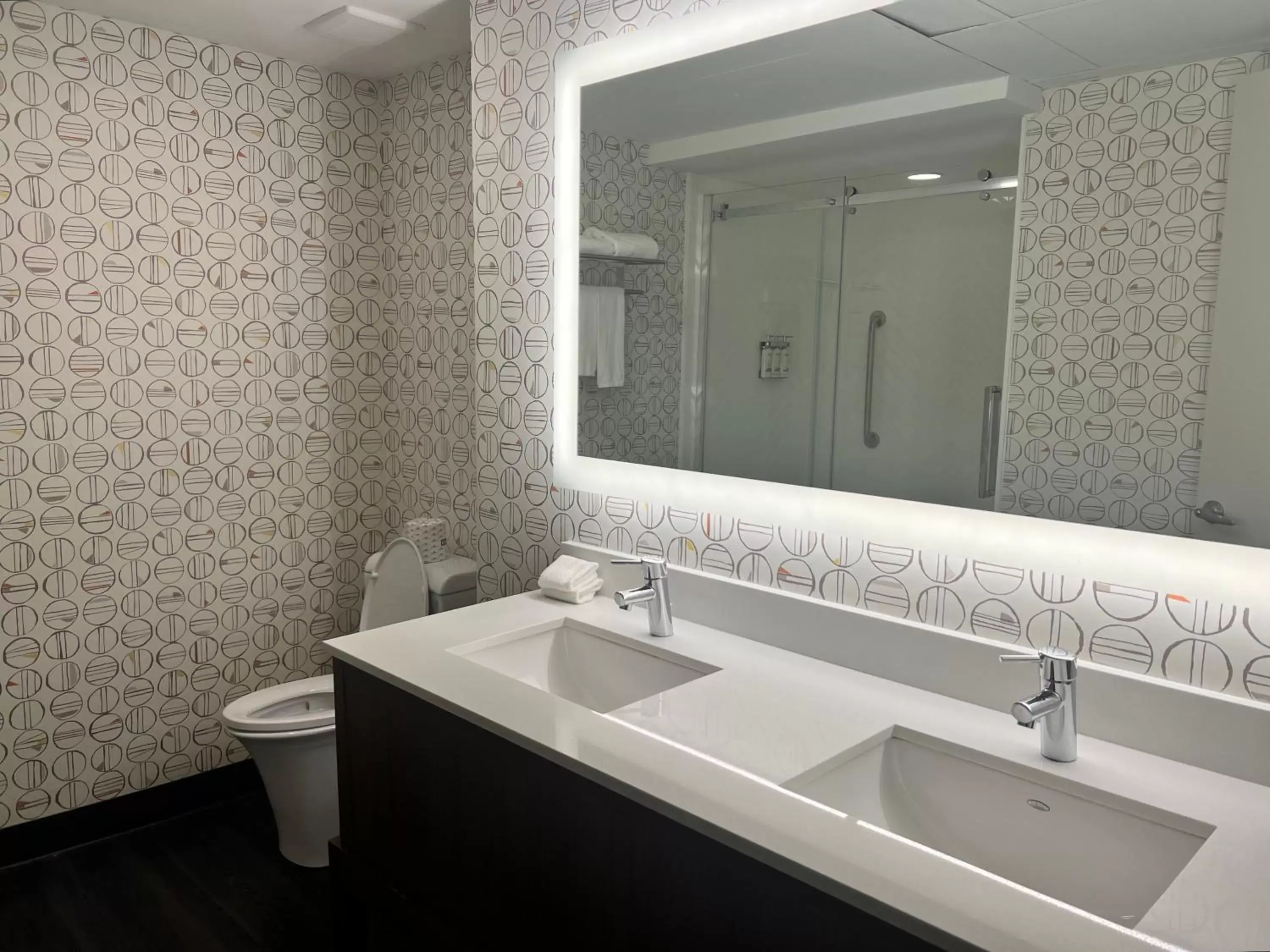 Bathroom in Holiday Inn Toronto Airport East, an IHG Hotel