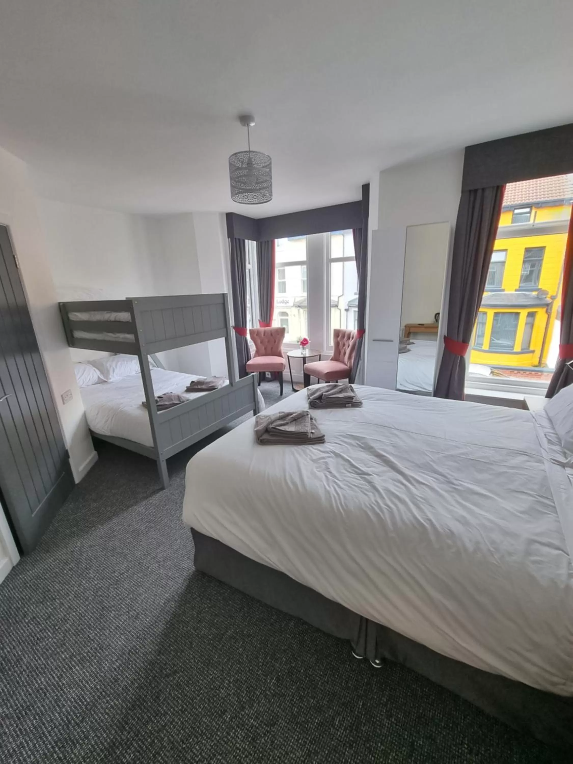 Photo of the whole room, Bed in Langley House Hotel