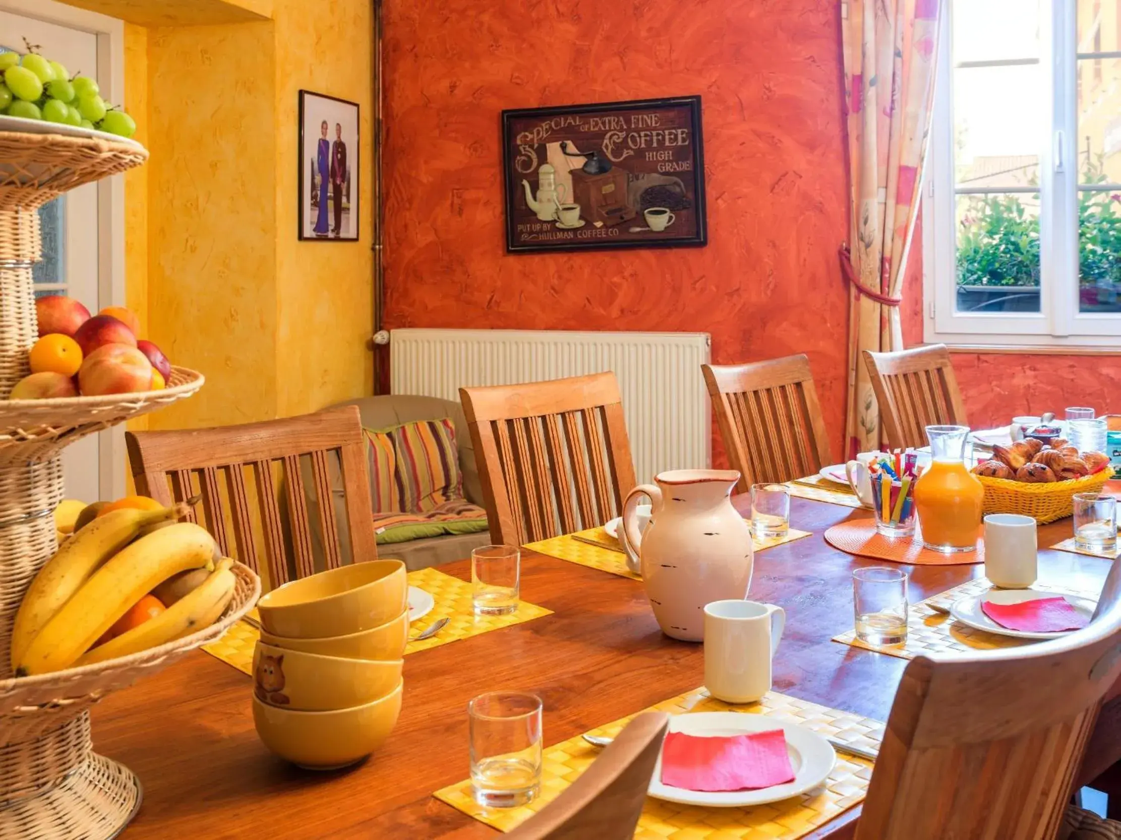 Continental breakfast, Restaurant/Places to Eat in Logis Hôtel L'Adourable Auberge