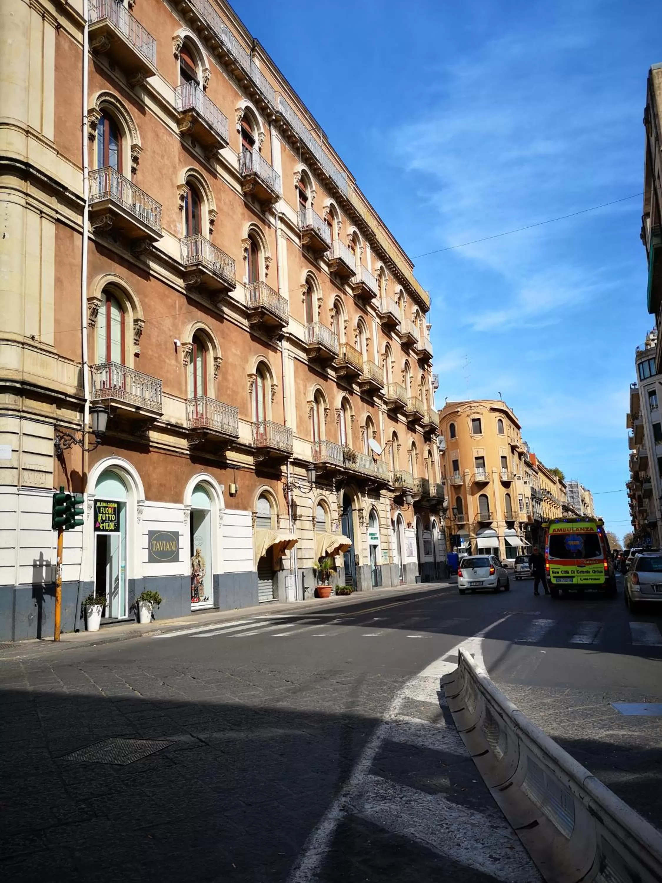 Property building in Maison Decò