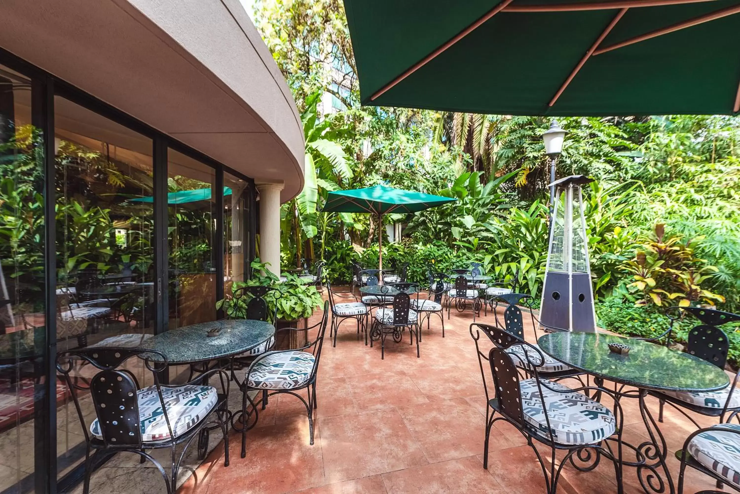 Patio, Patio/Outdoor Area in Nairobi Serena Hotel