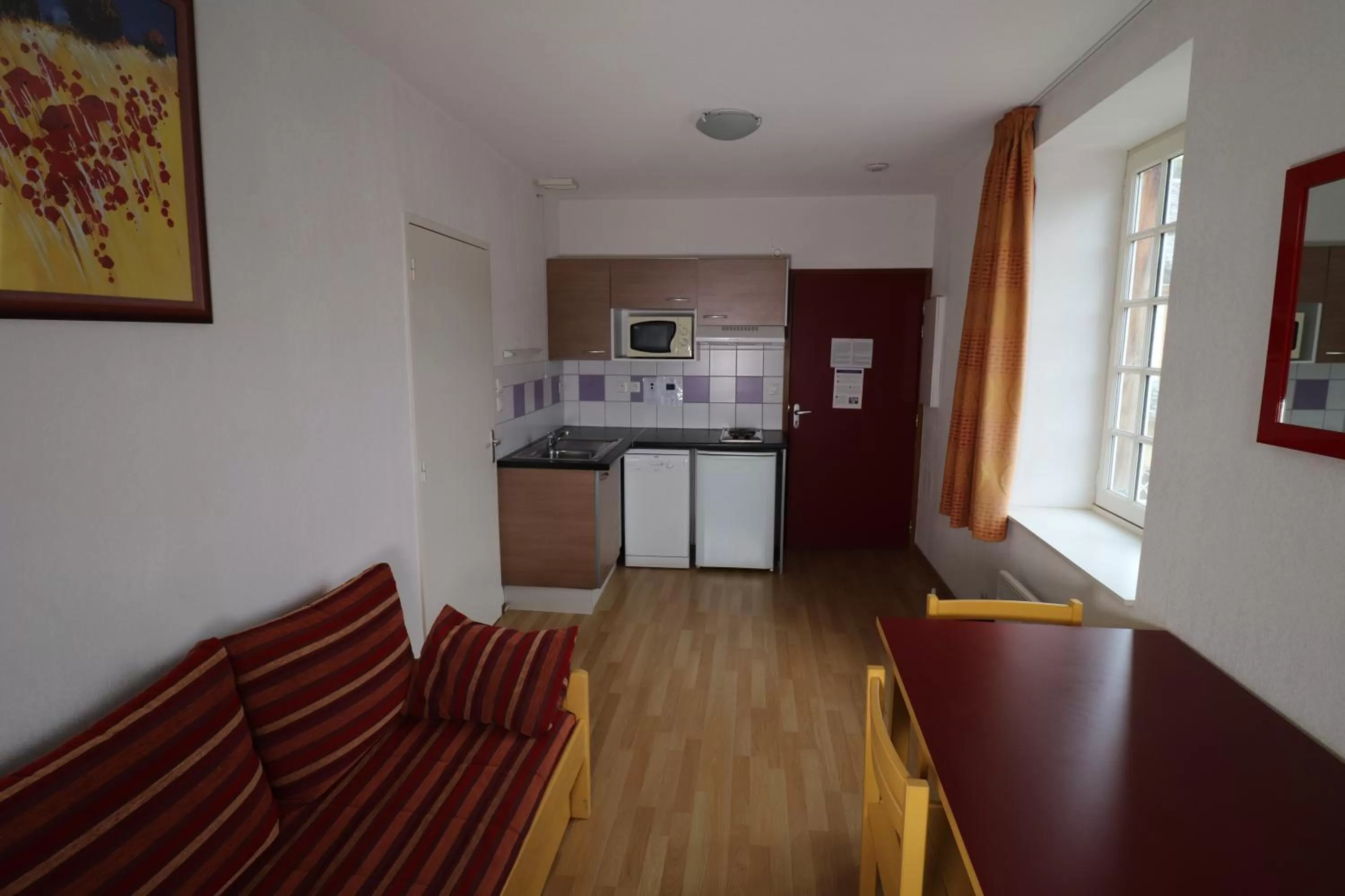 Kitchen/Kitchenette in Chateau Ricard