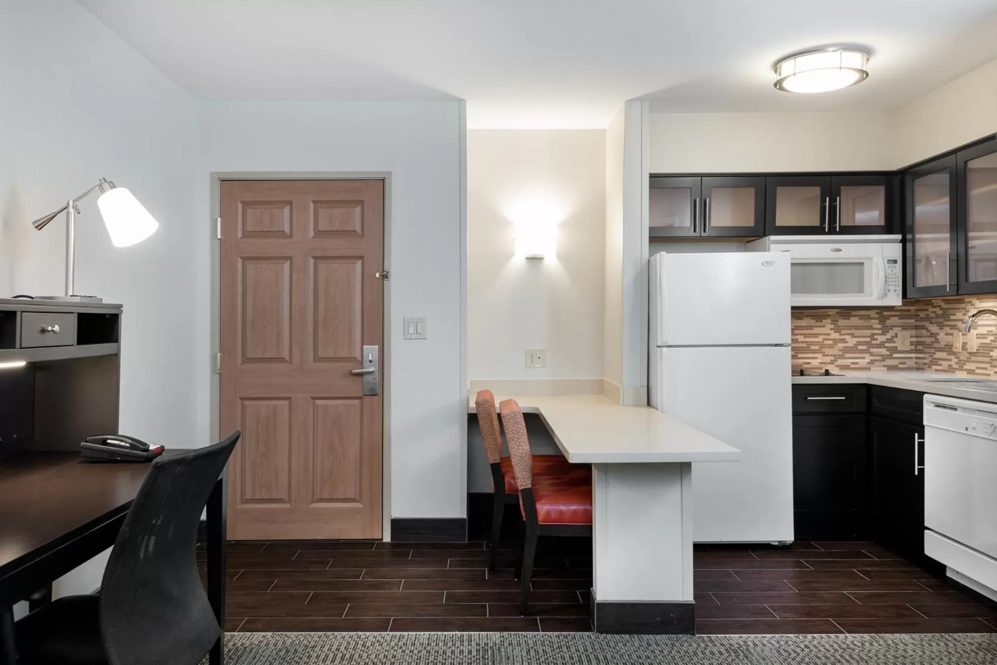 Kitchen or kitchenette in Staybridge Suites Chantilly Dulles Airport by IHG