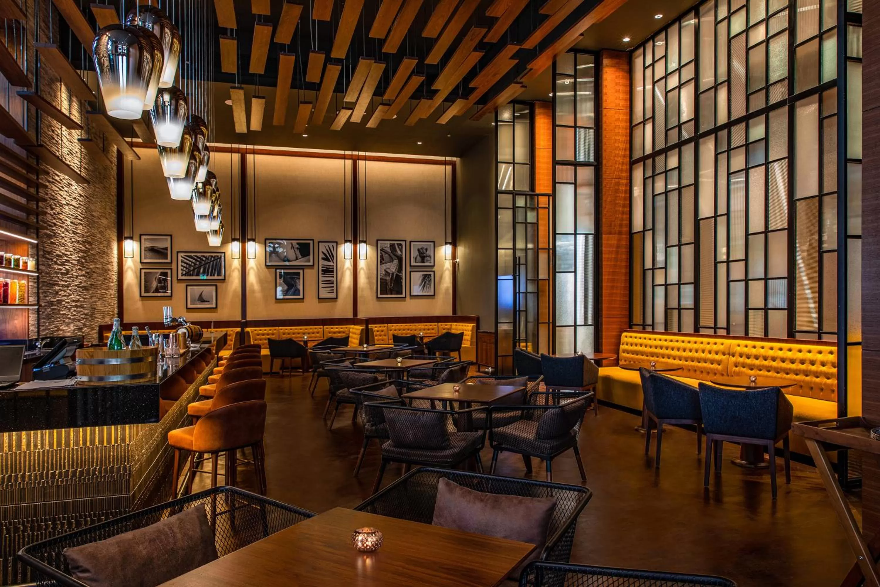 Lounge or bar in Al Jaddaf Rotana Suite Hotel