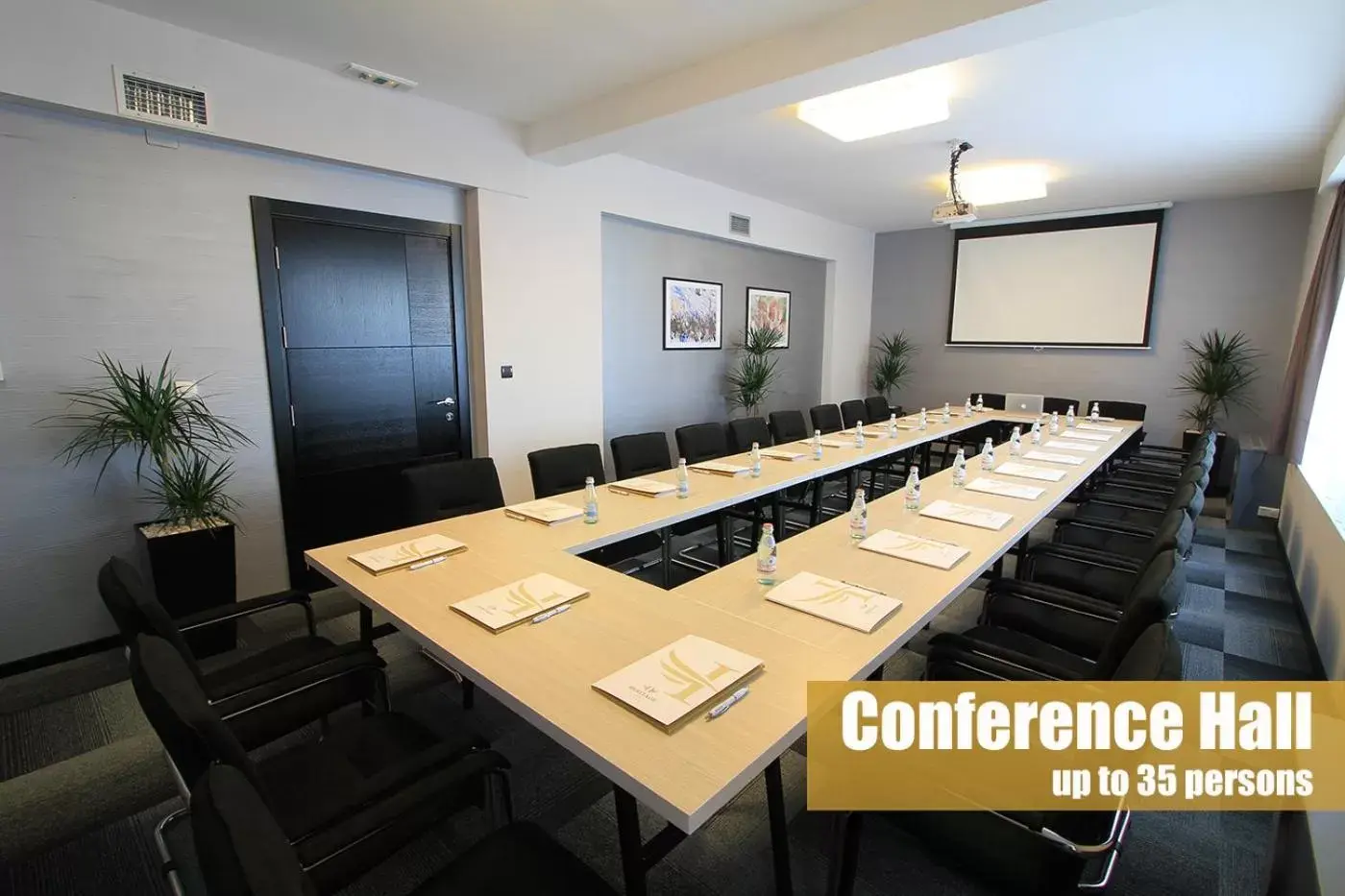 Business facilities in Hotel Heritage