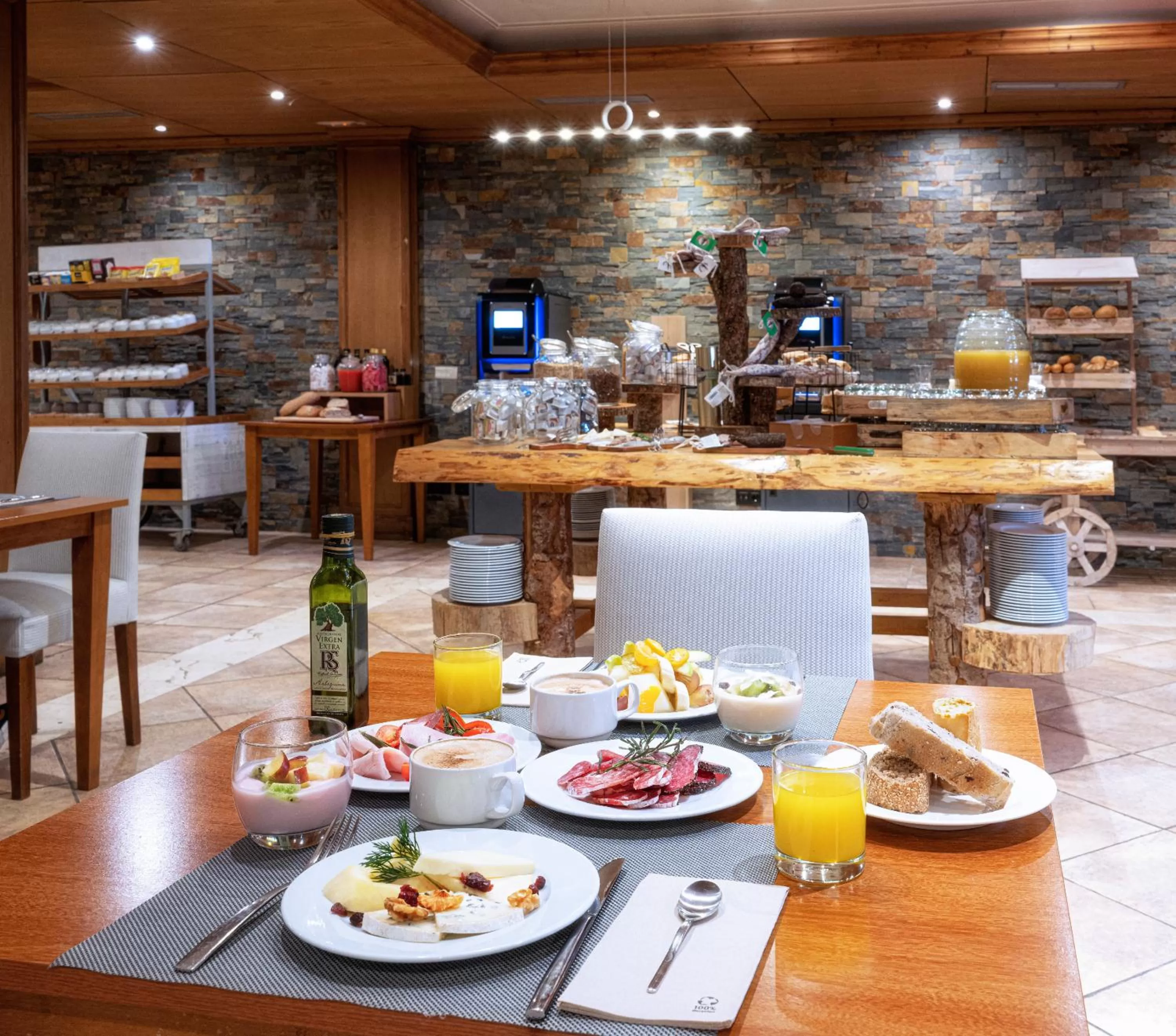 Restaurant/places to eat in Hotel Vielha Val d'Aran, Affiliated by Meliá