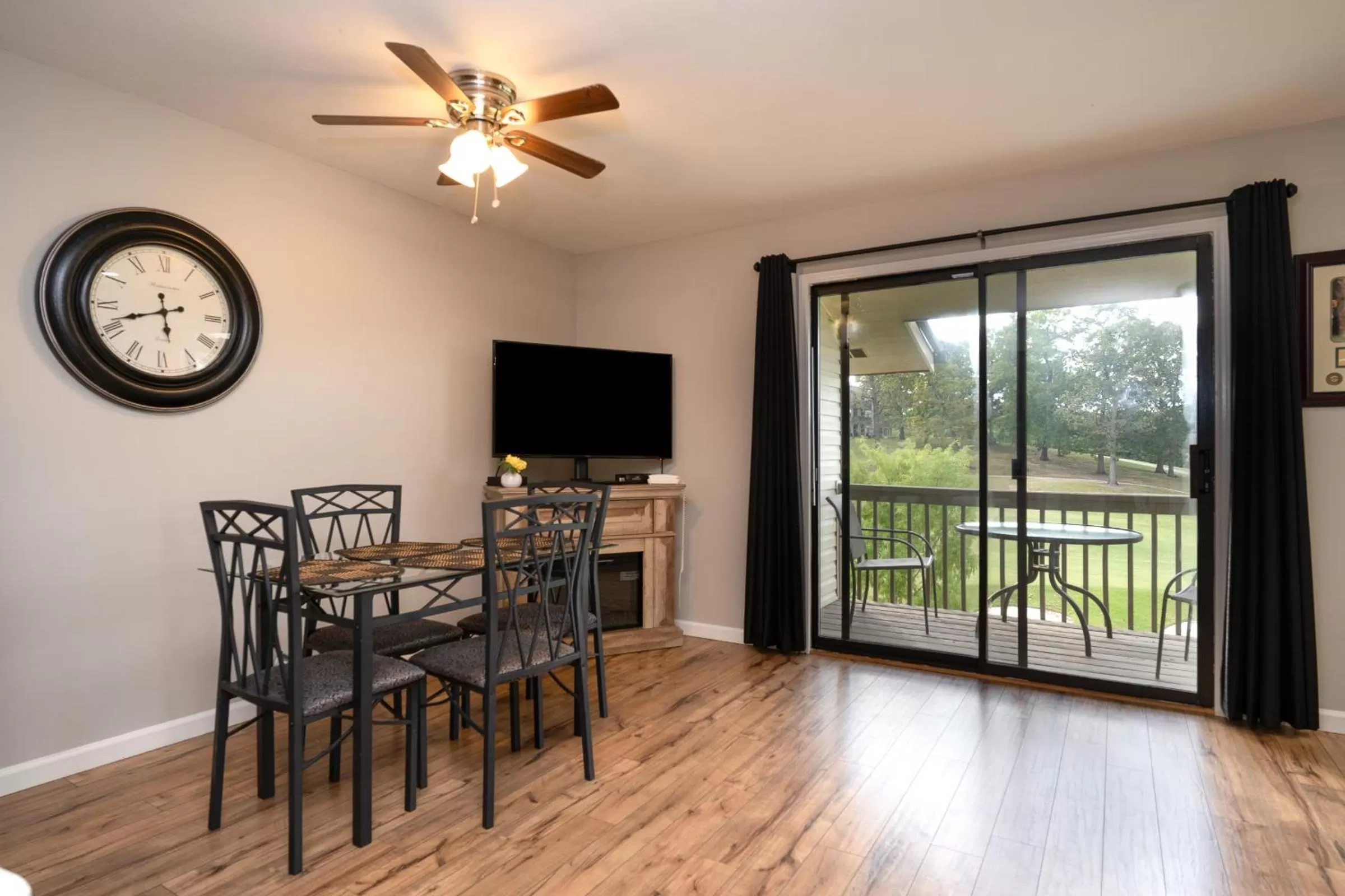 TV and multimedia in Pointe Royale Golf Resort