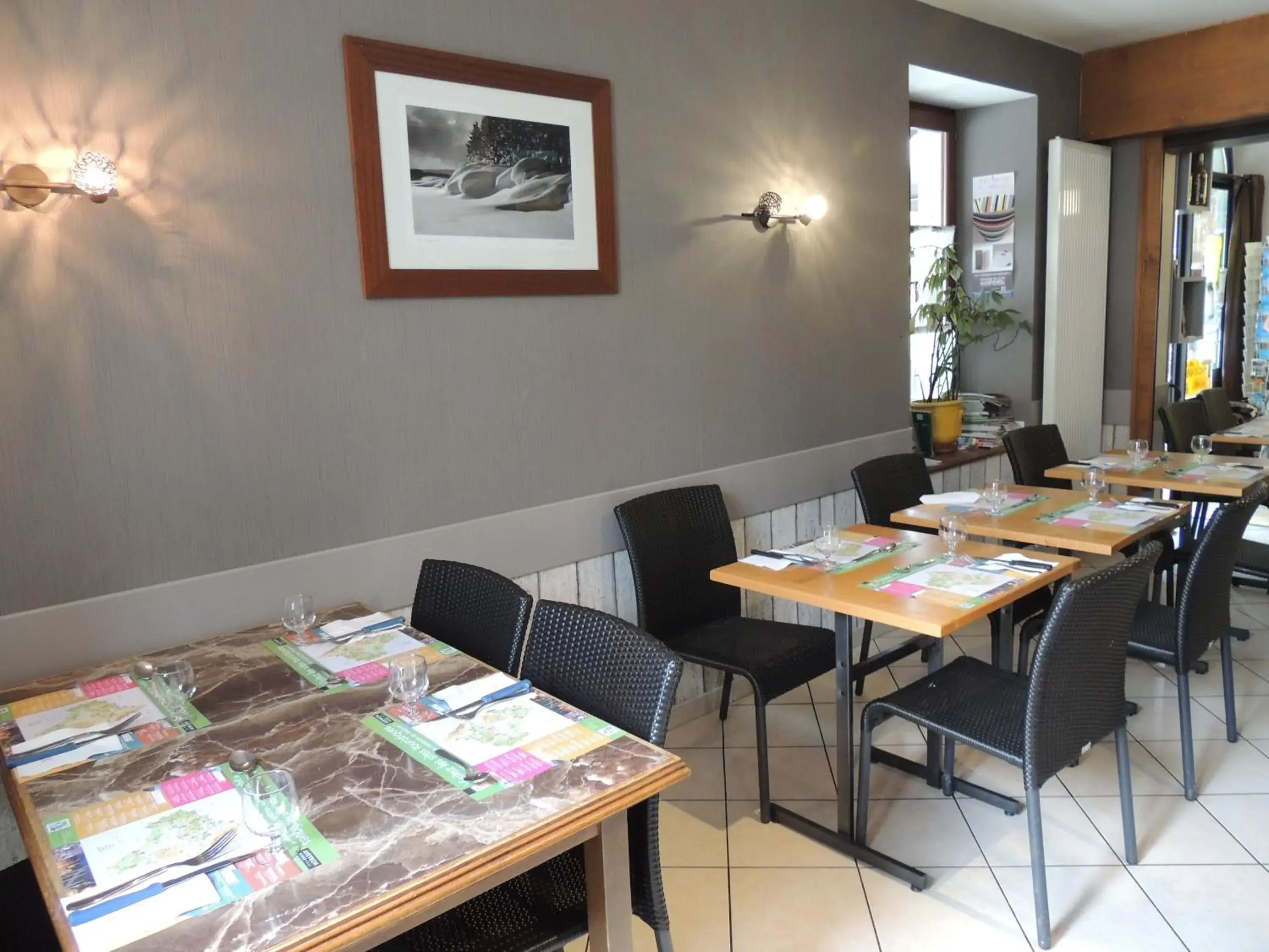 Restaurant/Places to Eat in Logis Hôtel Les Coudercous