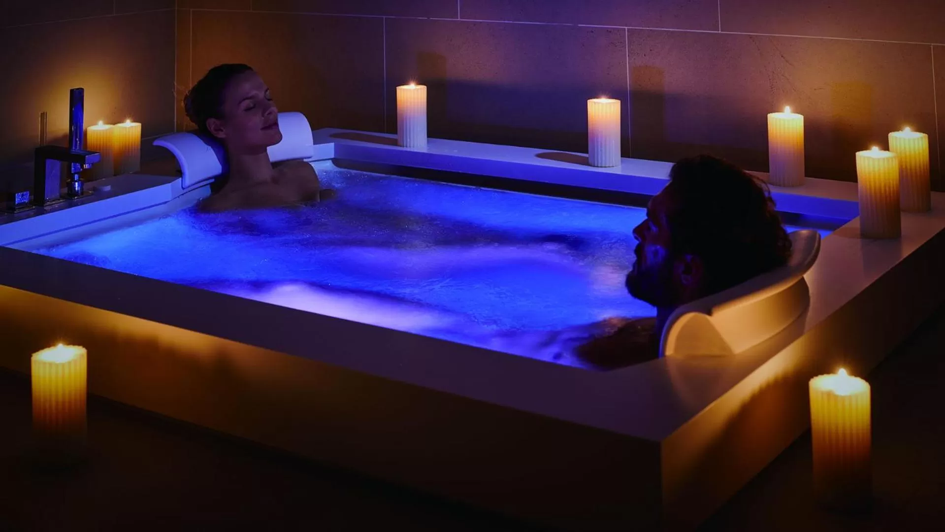 Hot Tub in Le Massif Hotel & Lodge Courmayeur The Leading Hotels of the World