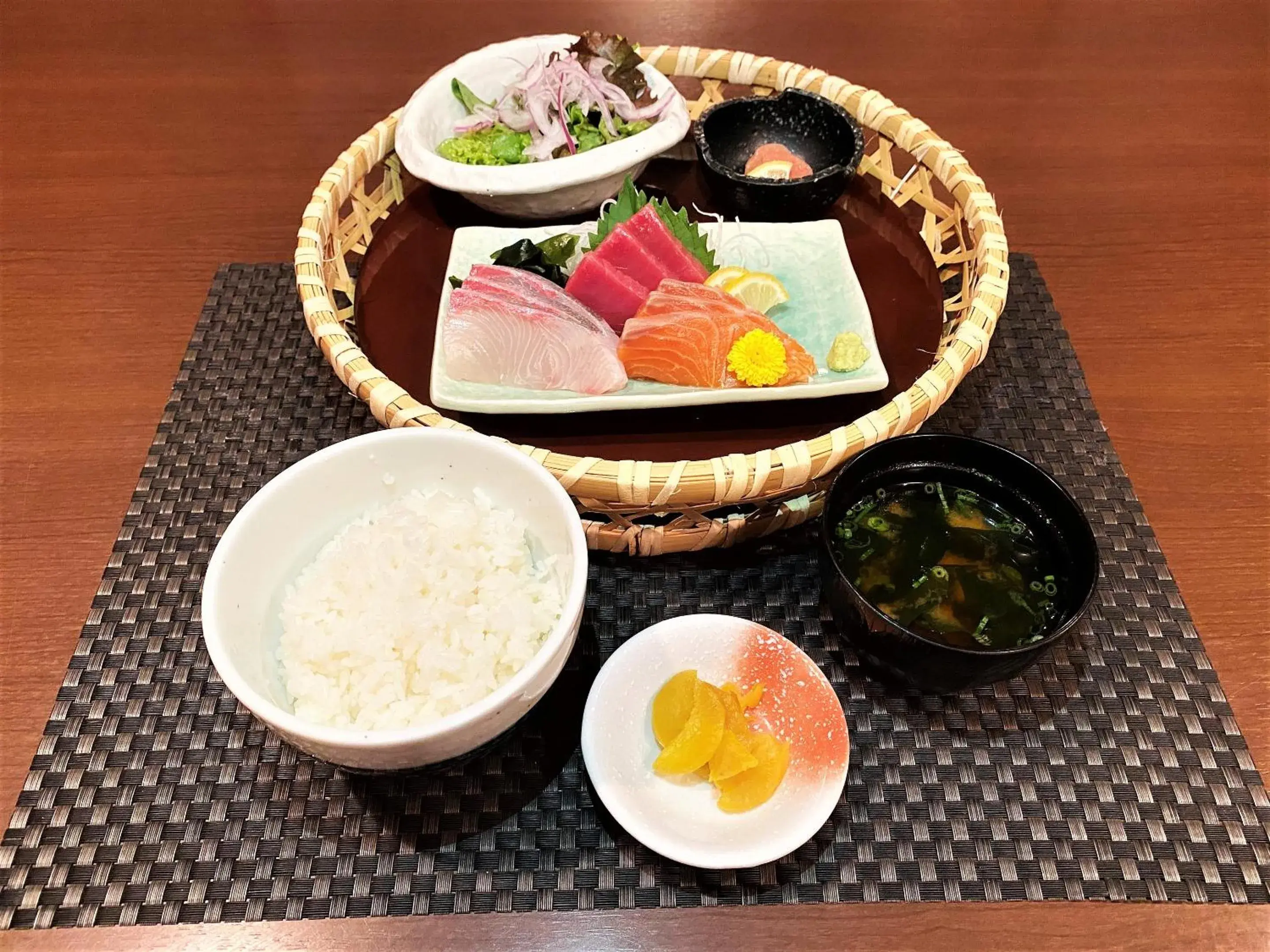 Restaurant/places to eat in Hotel Route-Inn Hakata Ekimae -Hakataguchi-