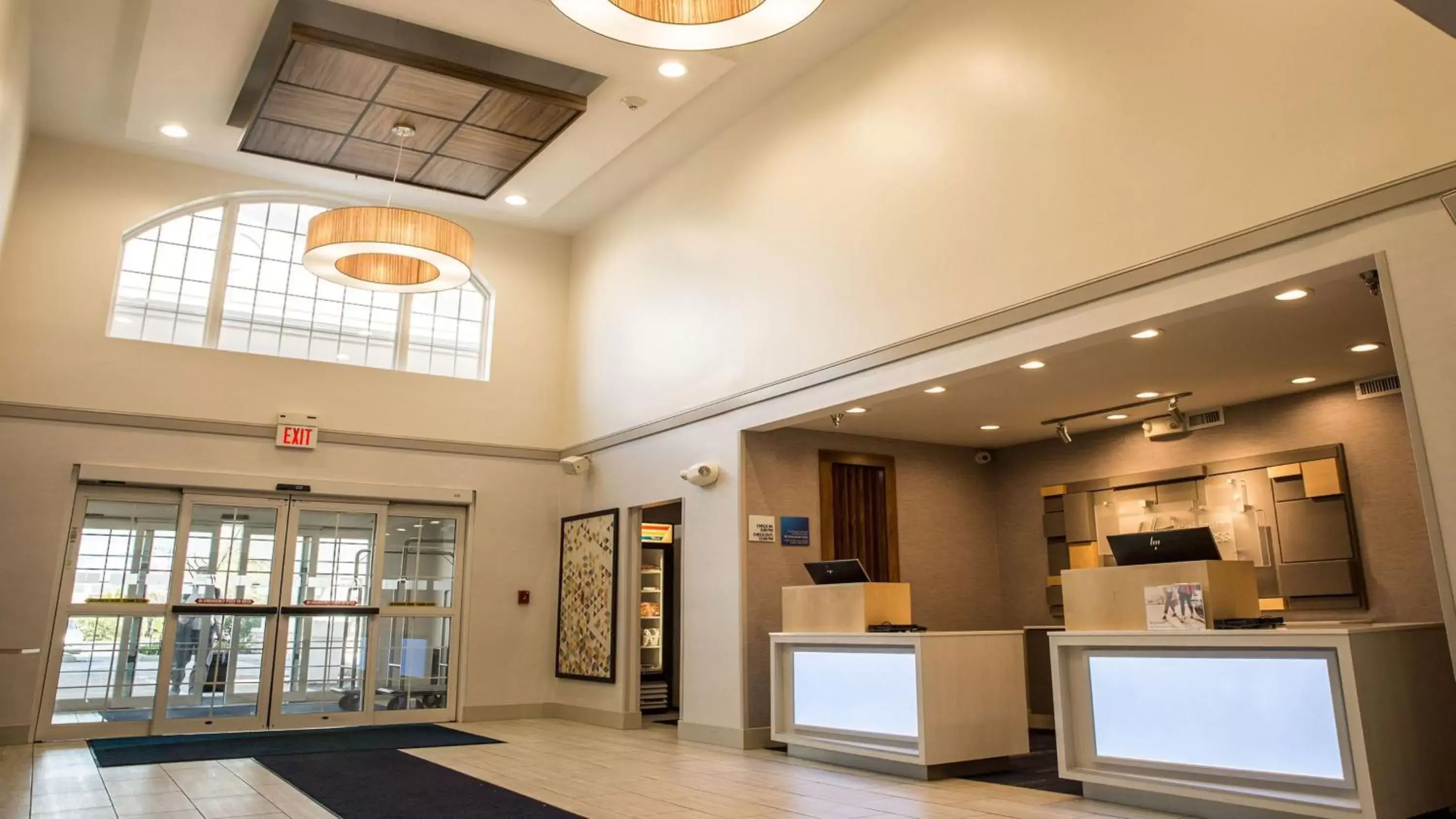 Property building, Lobby/Reception in Holiday Inn Express - Columbus - Dublin, an IHG Hotel