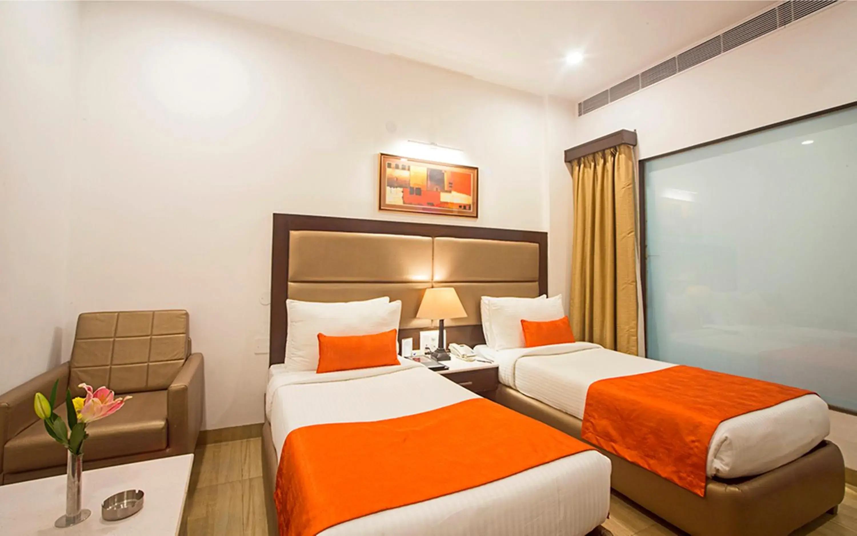 Bedroom, Bed in Hotel Shanti Palace Mahipalpur Bedroom, Bed in Hotel Shanti Palace Mahipalpur