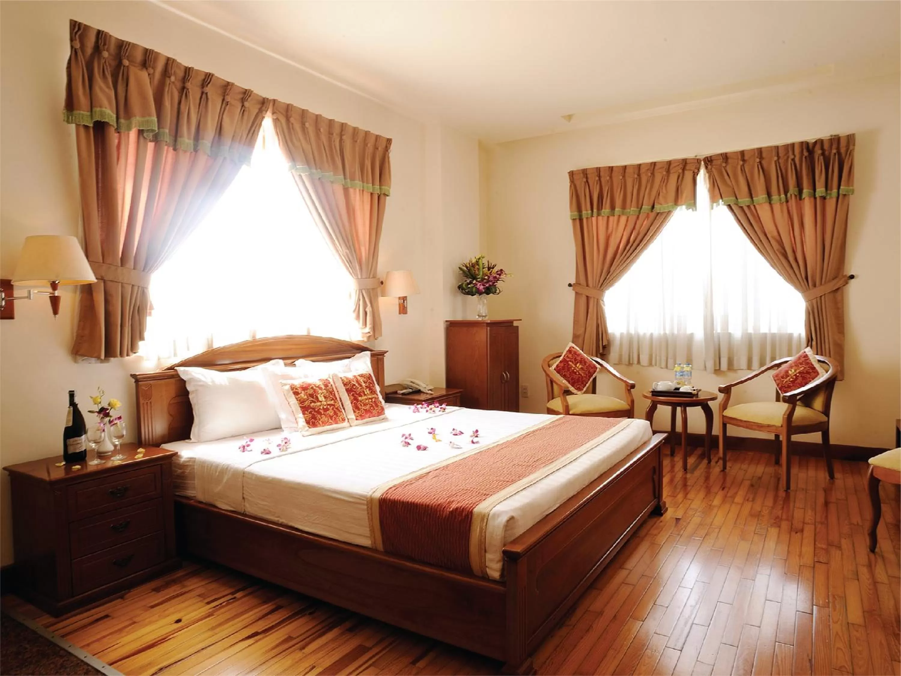 Photo of the whole room, Bed in Hoang Yen Hotel