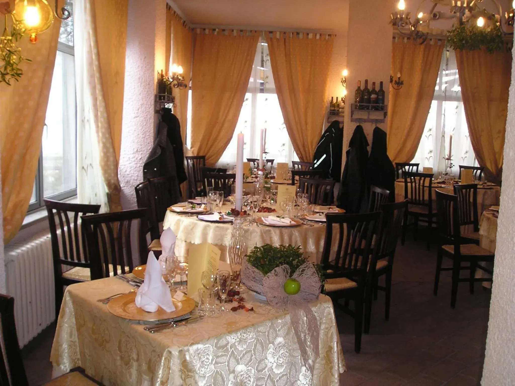 Restaurant/Places to Eat in Hotel Cavalieri