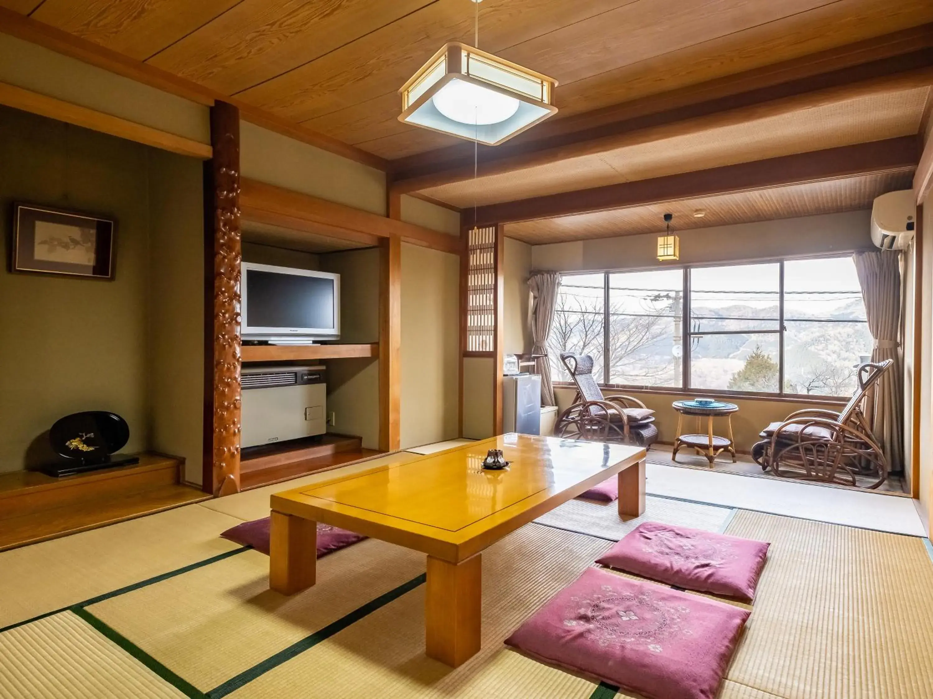 Photo of the whole room, Seating Area in Hakone Shirayunoyado Yamadaya Ryokan