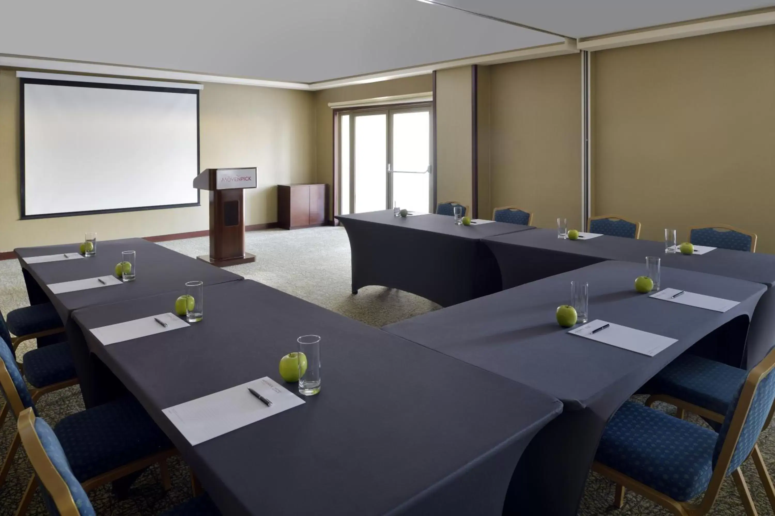 Business facilities in Mövenpick Hotel Amman