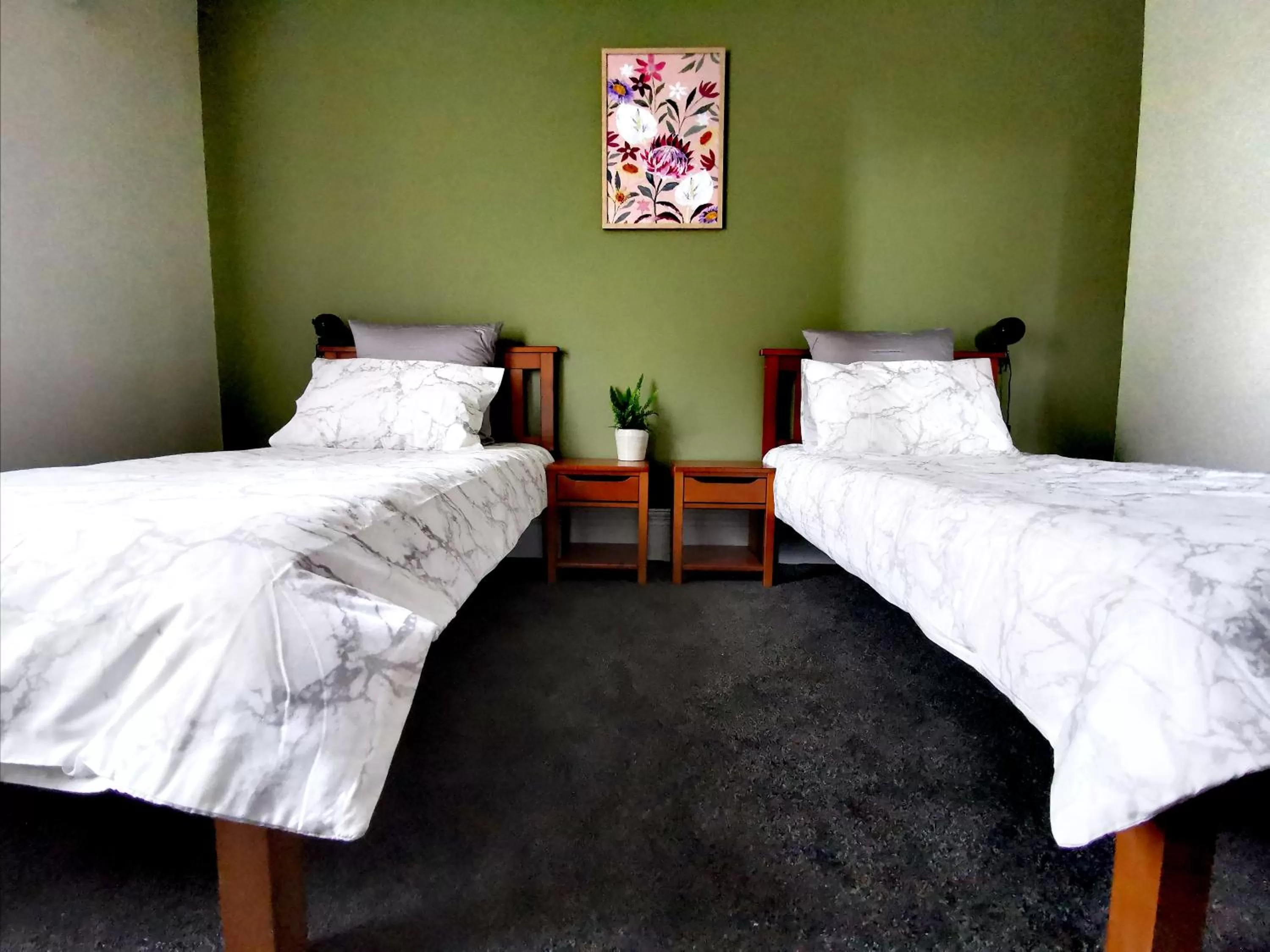 Bed in Refresh109 on Cameron