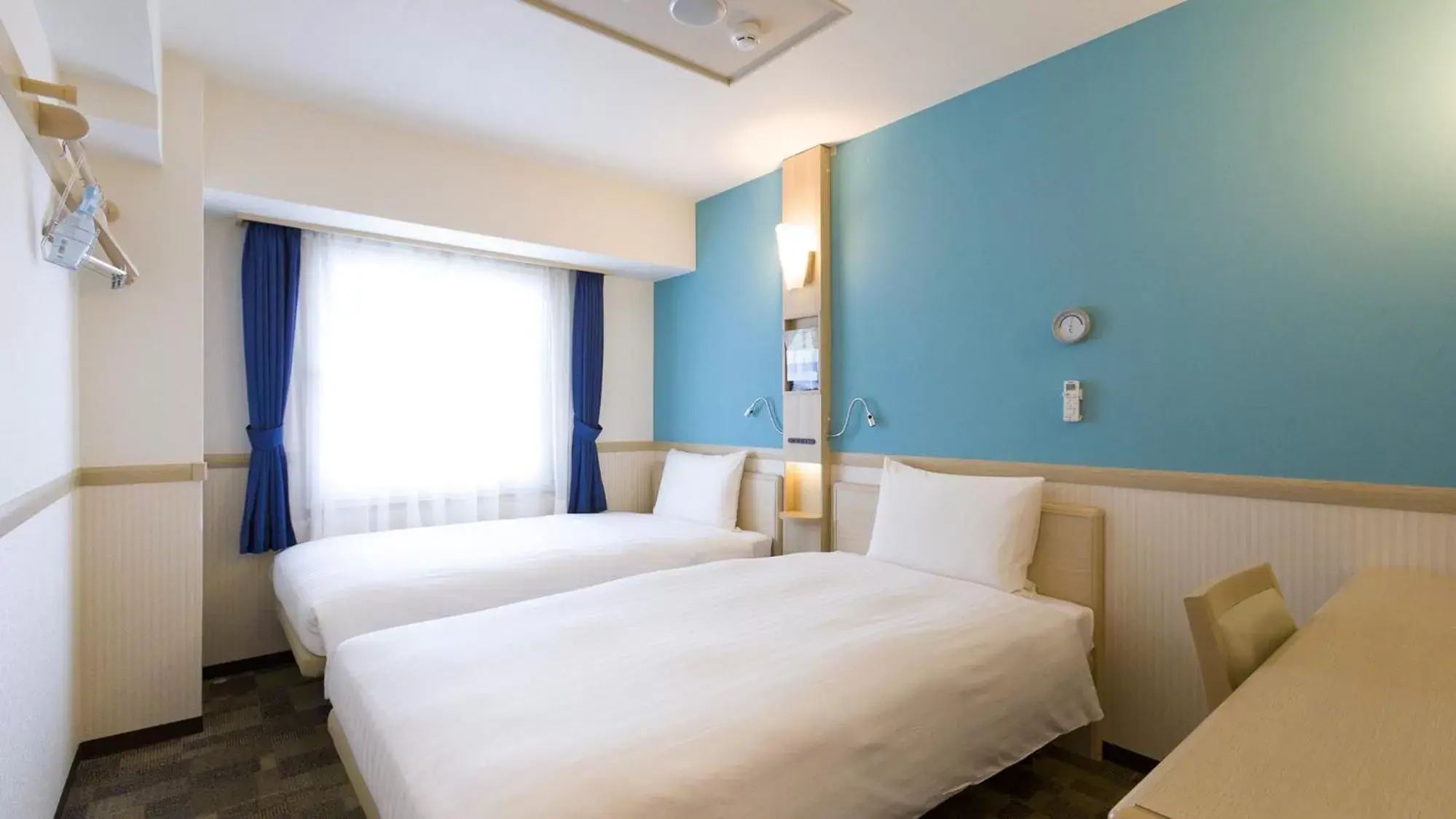 Bedroom, Bed in Toyoko Inn Nagoya Kanayama