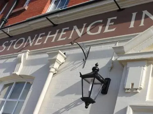 Property building in Stonehenge Inn & Shepherd's Huts