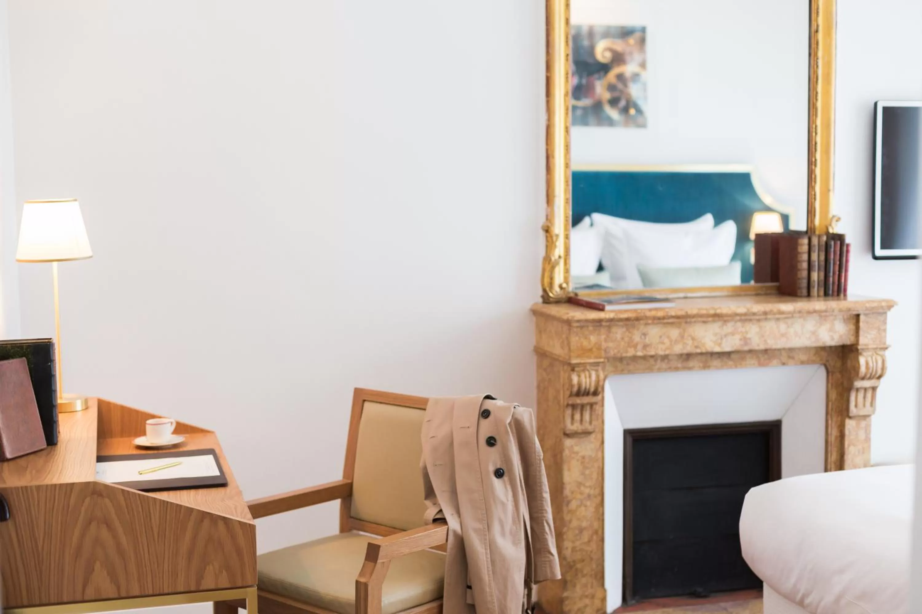 Seating area, Bed in Hôtel Alfred Sommier