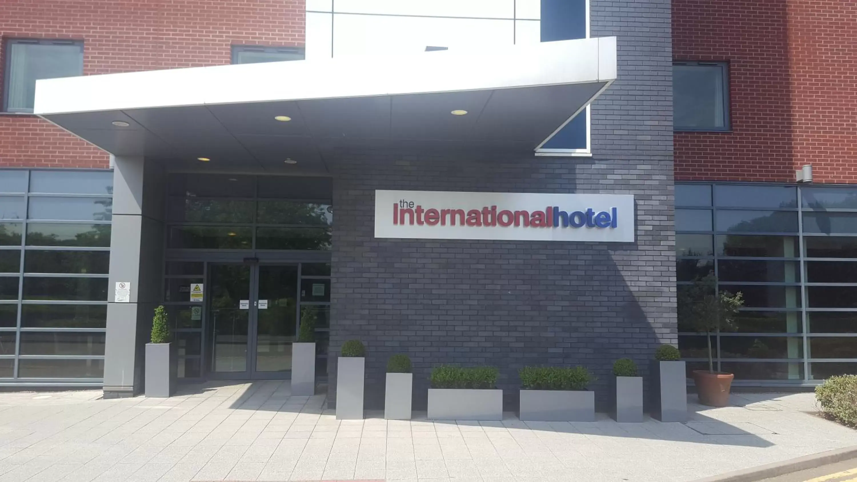 Facade/entrance in International Hotel Telford