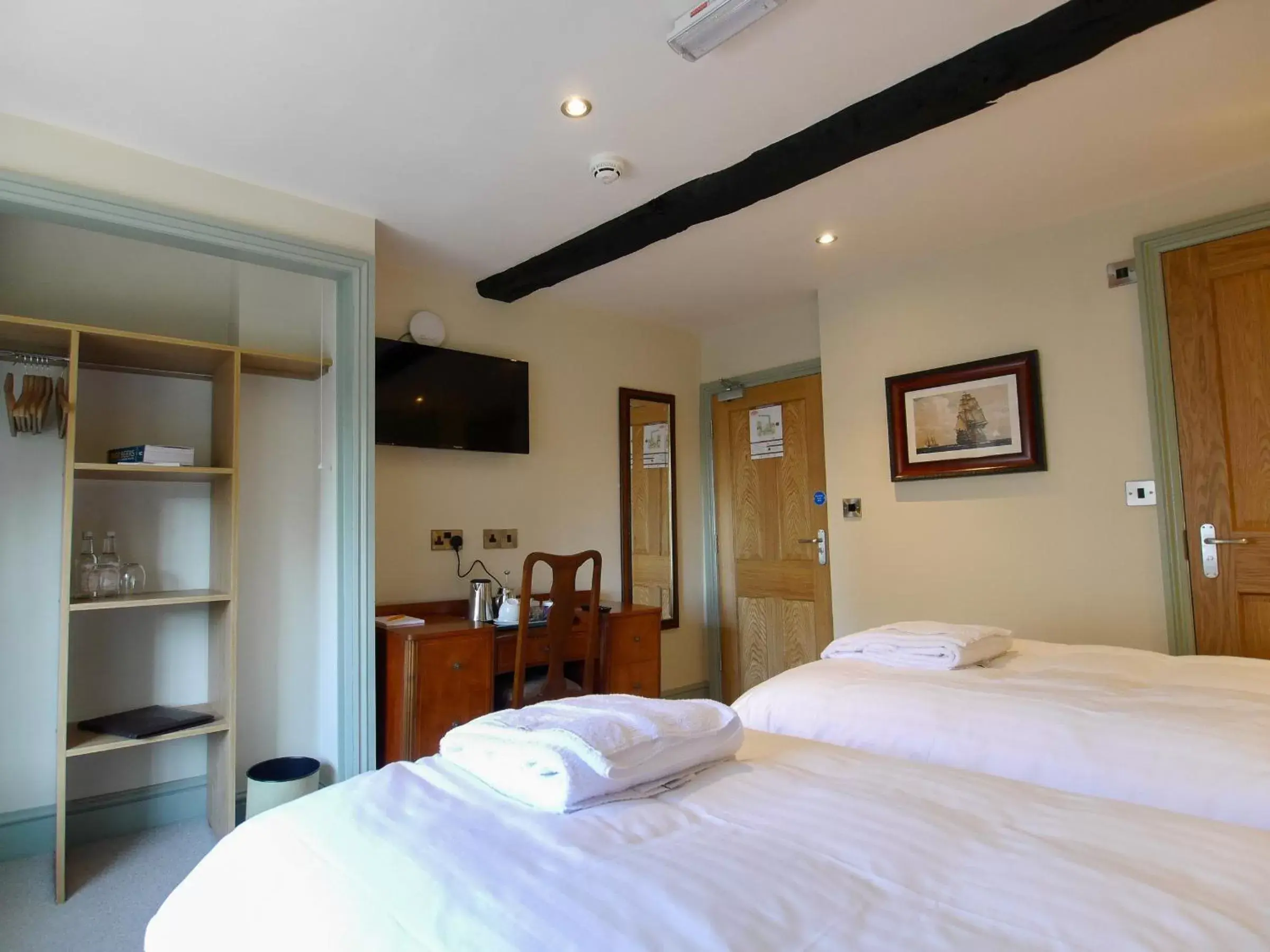 Bedroom, Bed in The Fox Bedroom, Bed in The Fox