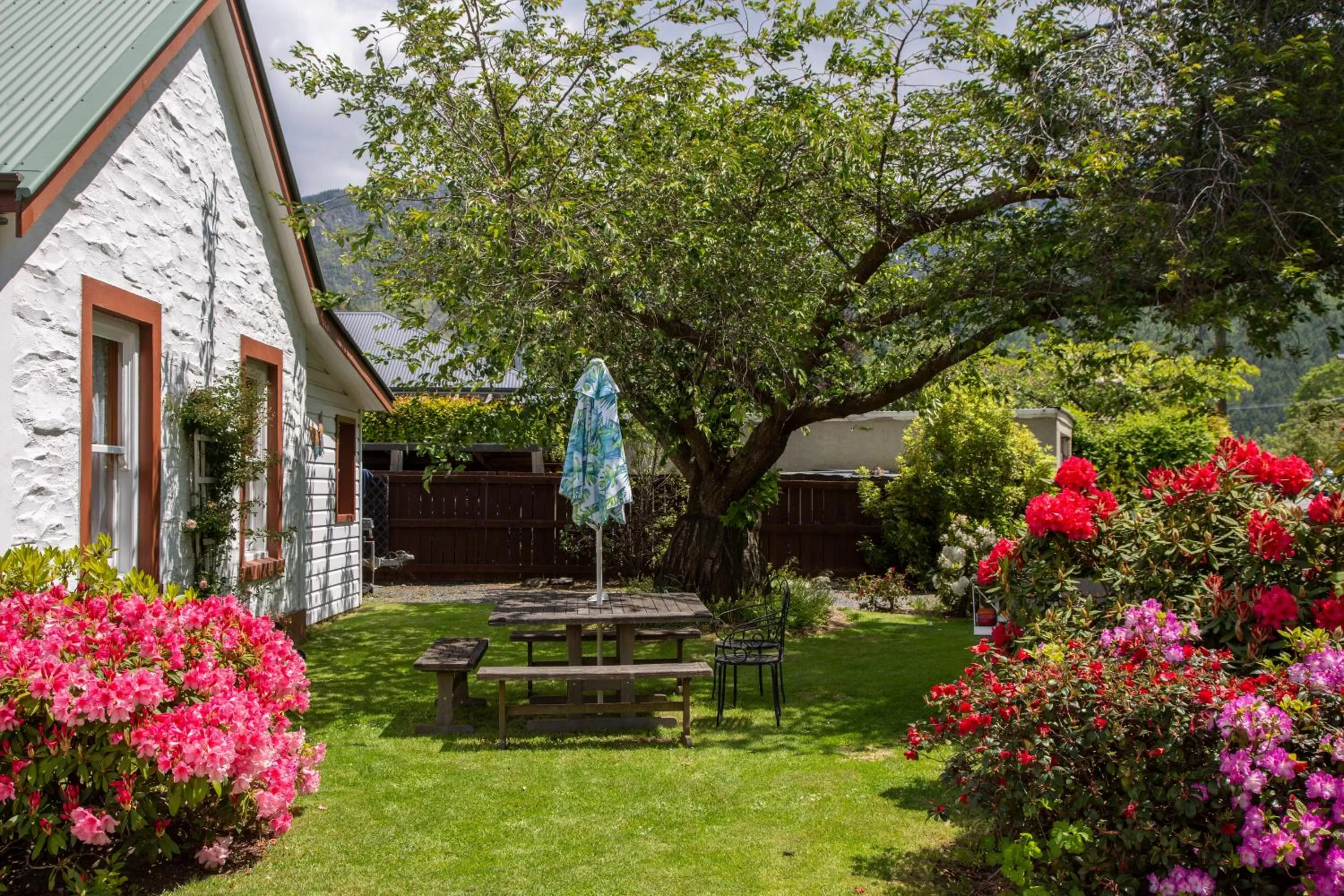 Settlers Cottage Motel