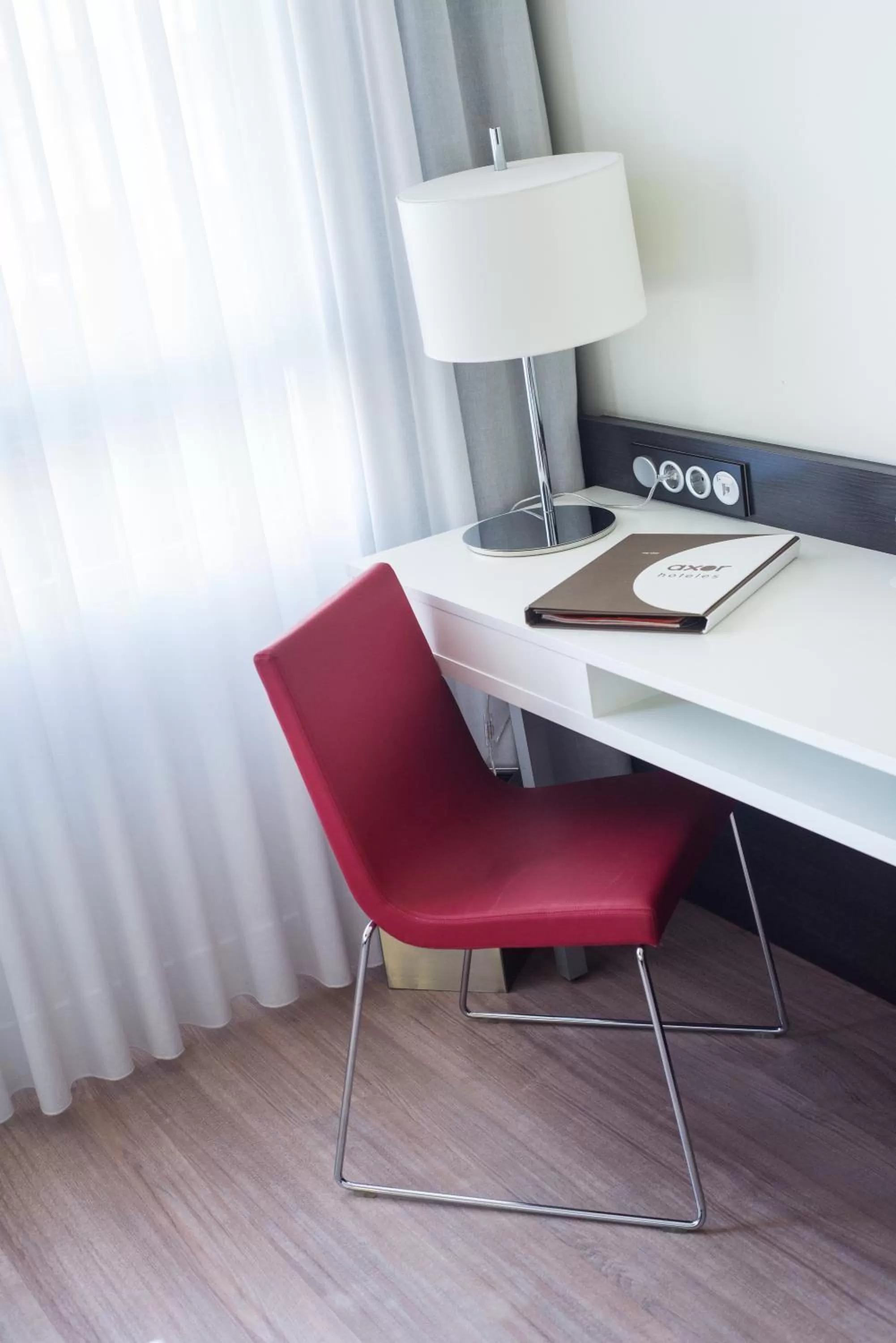 Photo of the whole room in Axor Feria