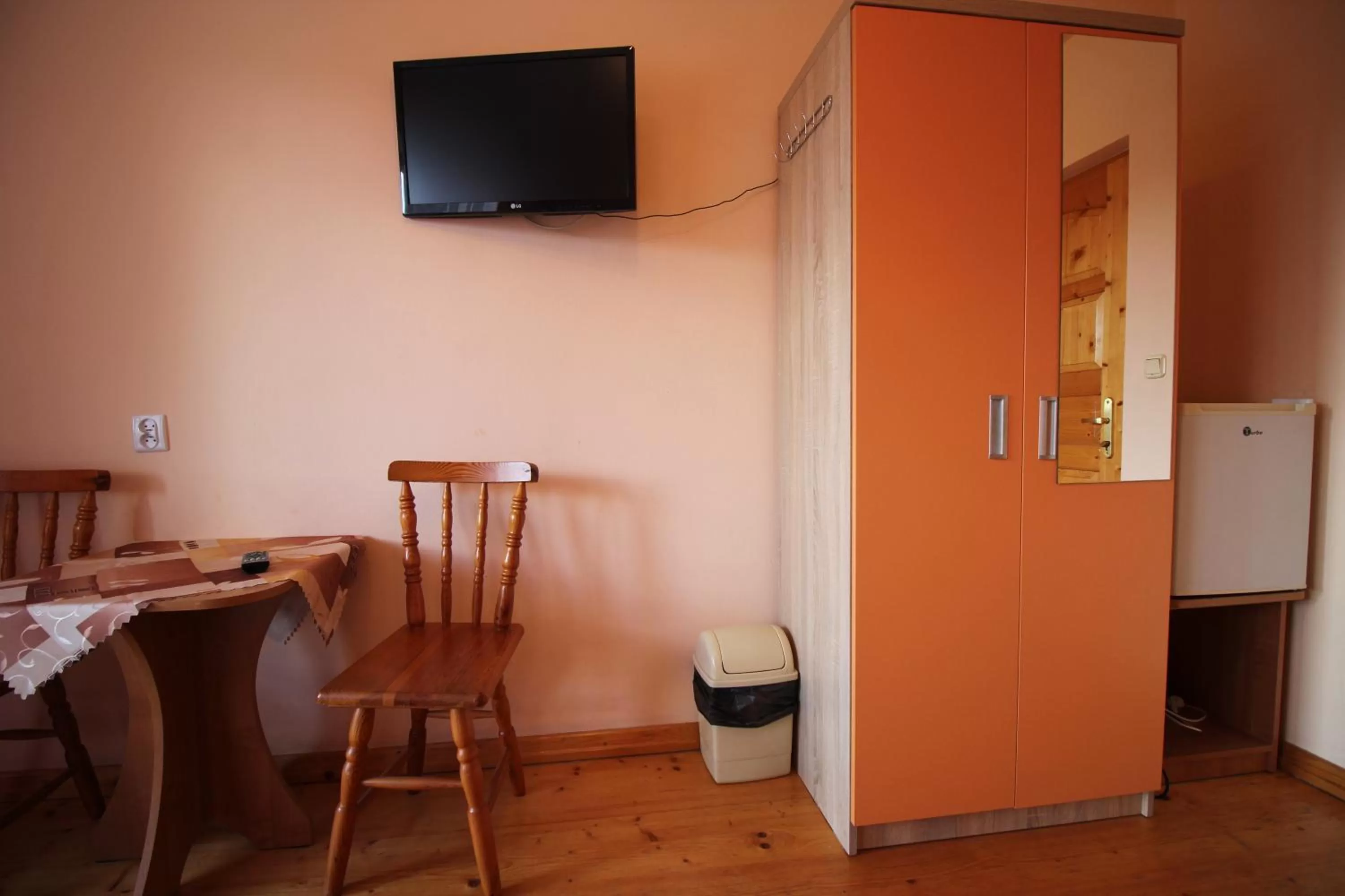 TV/Entertainment Center in DW U Wajdy