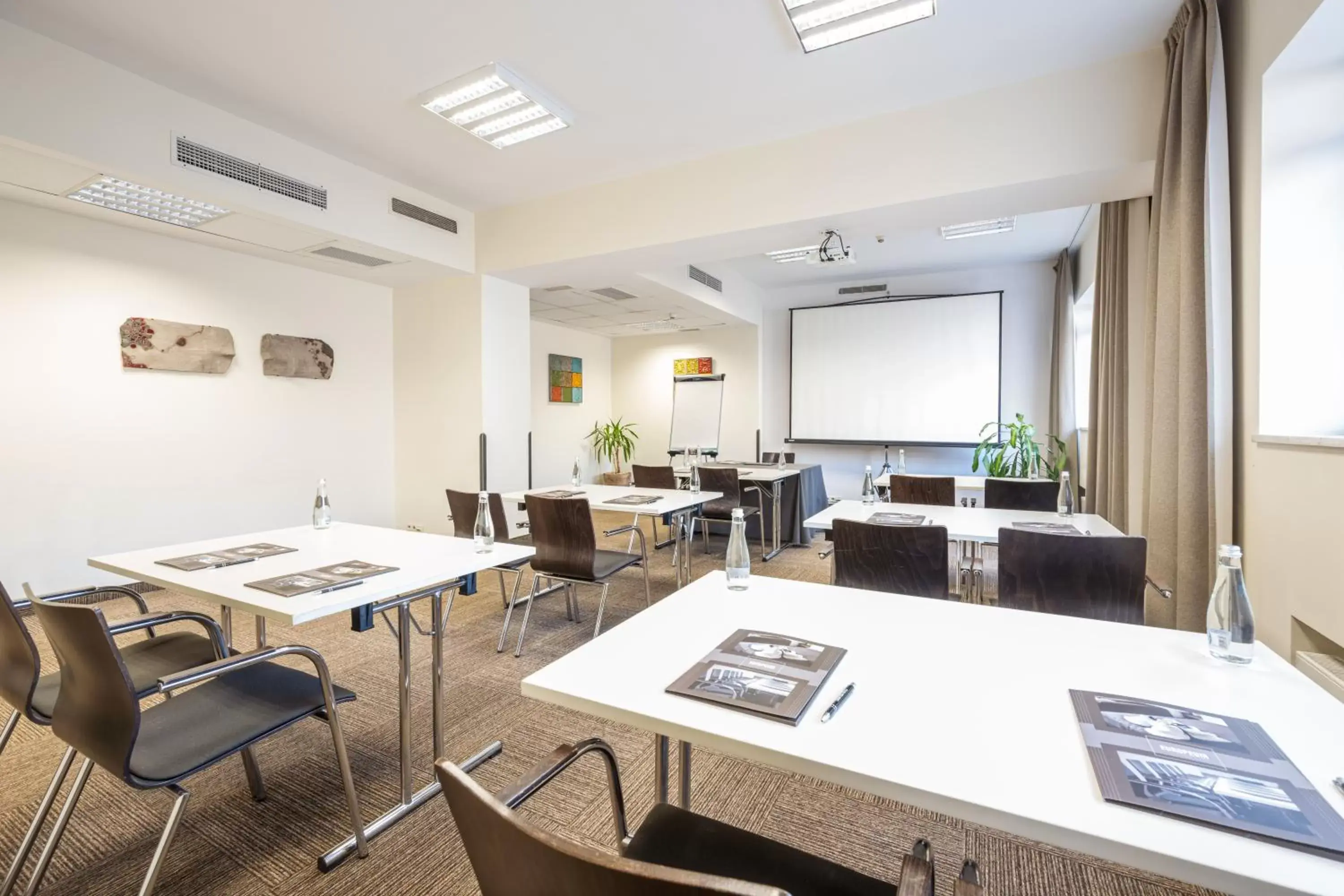 Meeting/conference room, Business Area/Conference Room in Europeum Hotel