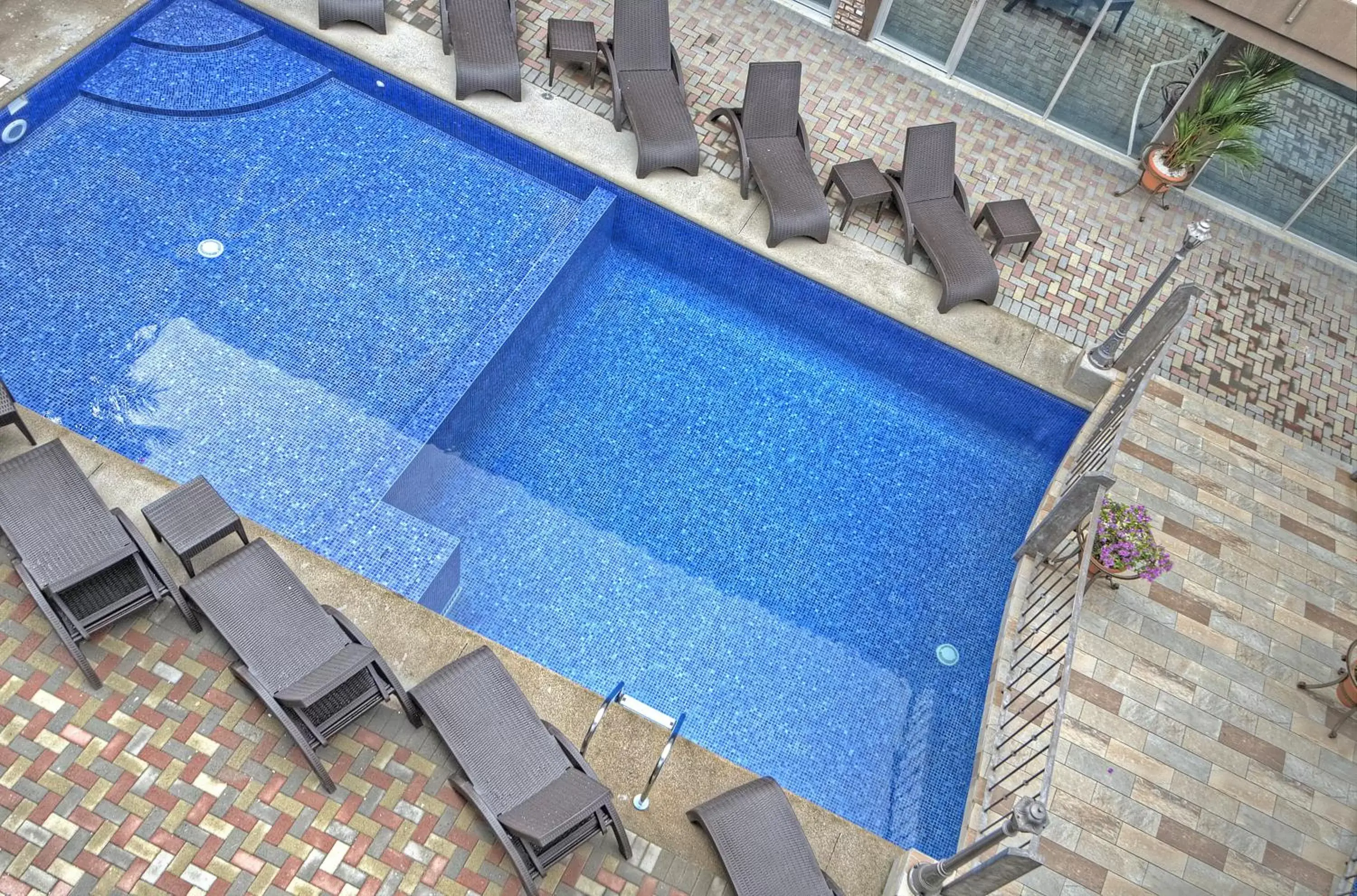 Swimming pool, Pool View in Beachfront Hotel Tramonto