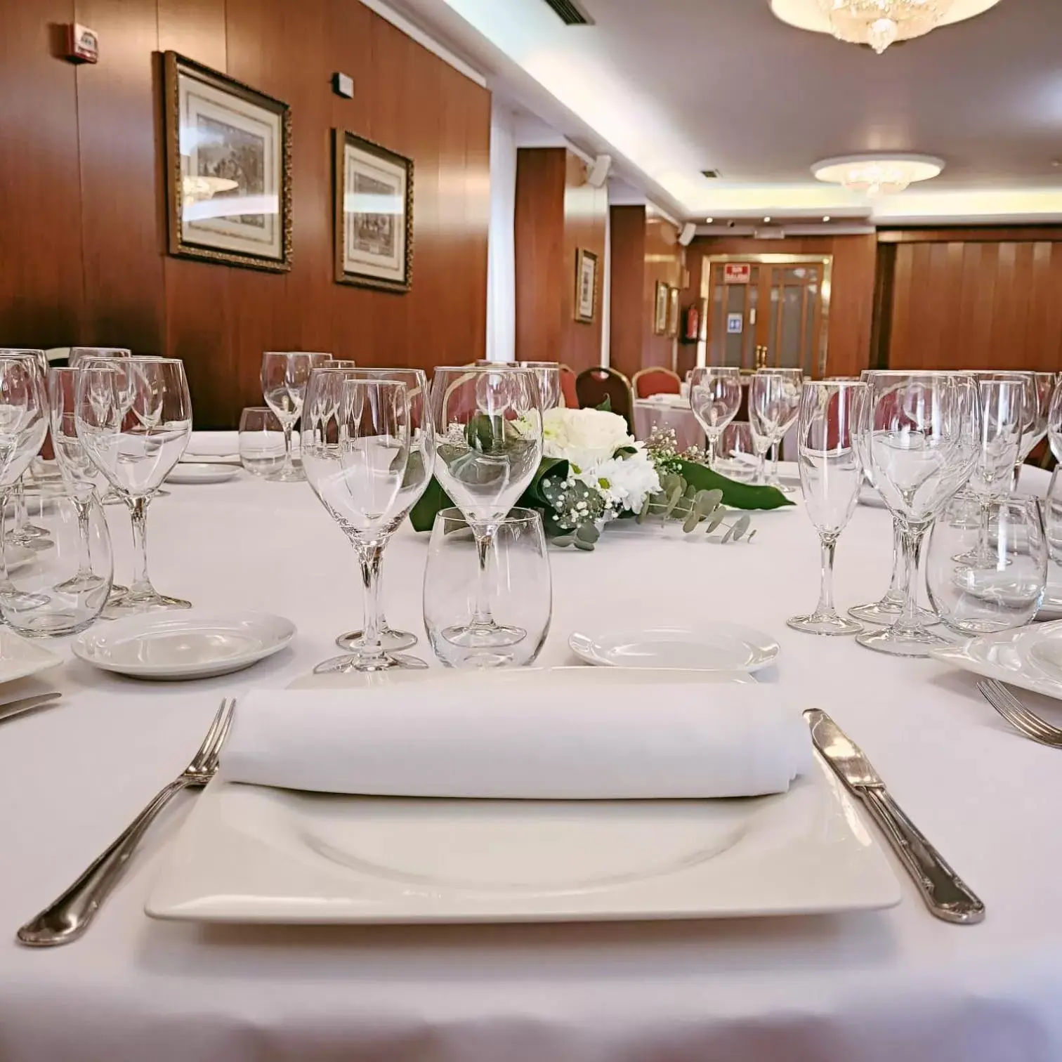 Restaurant/places to eat in Hotel Imperial Restaurant/places to eat in Hotel Imperial