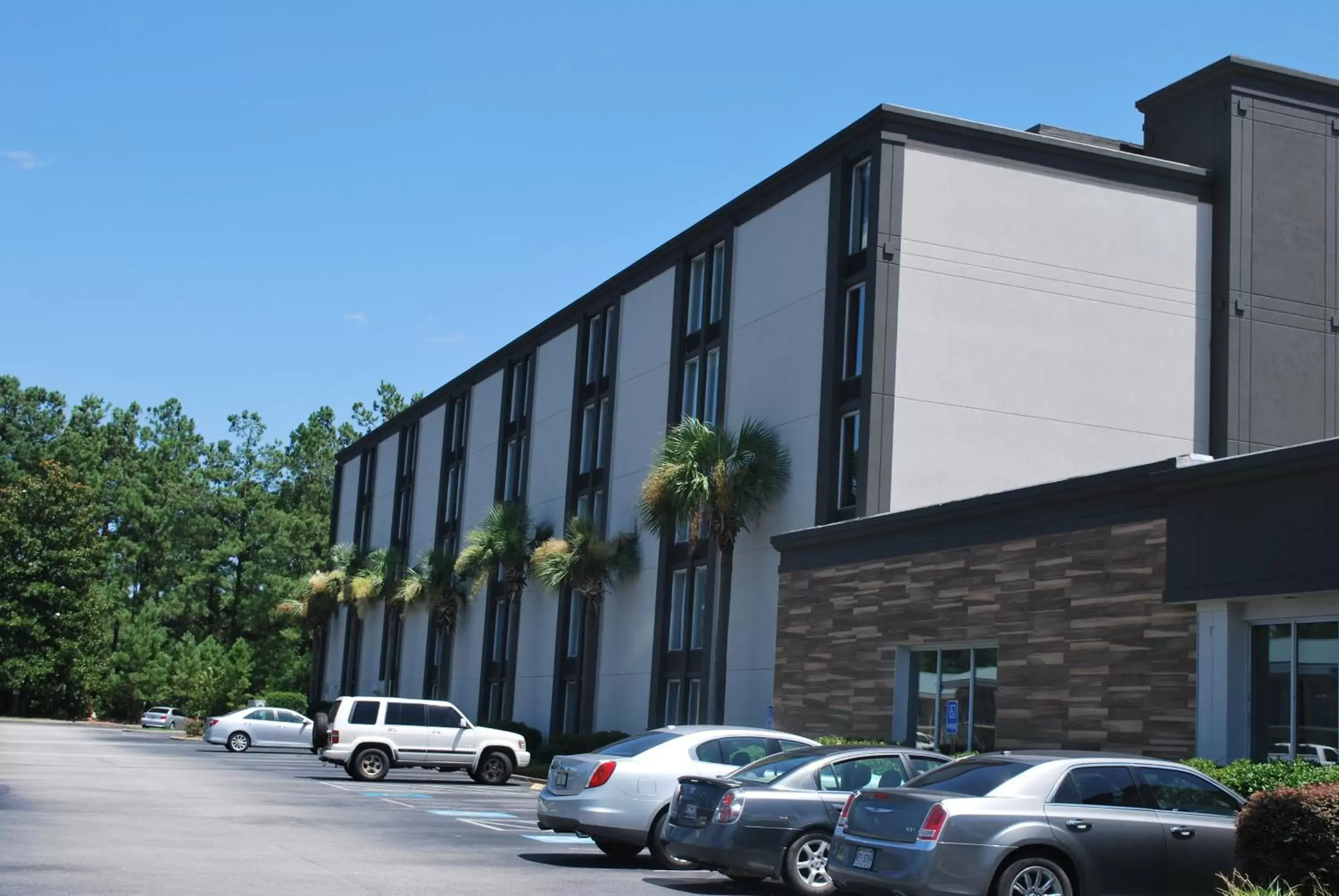 Facade/entrance, Property Building in Wyndham Garden Summerville