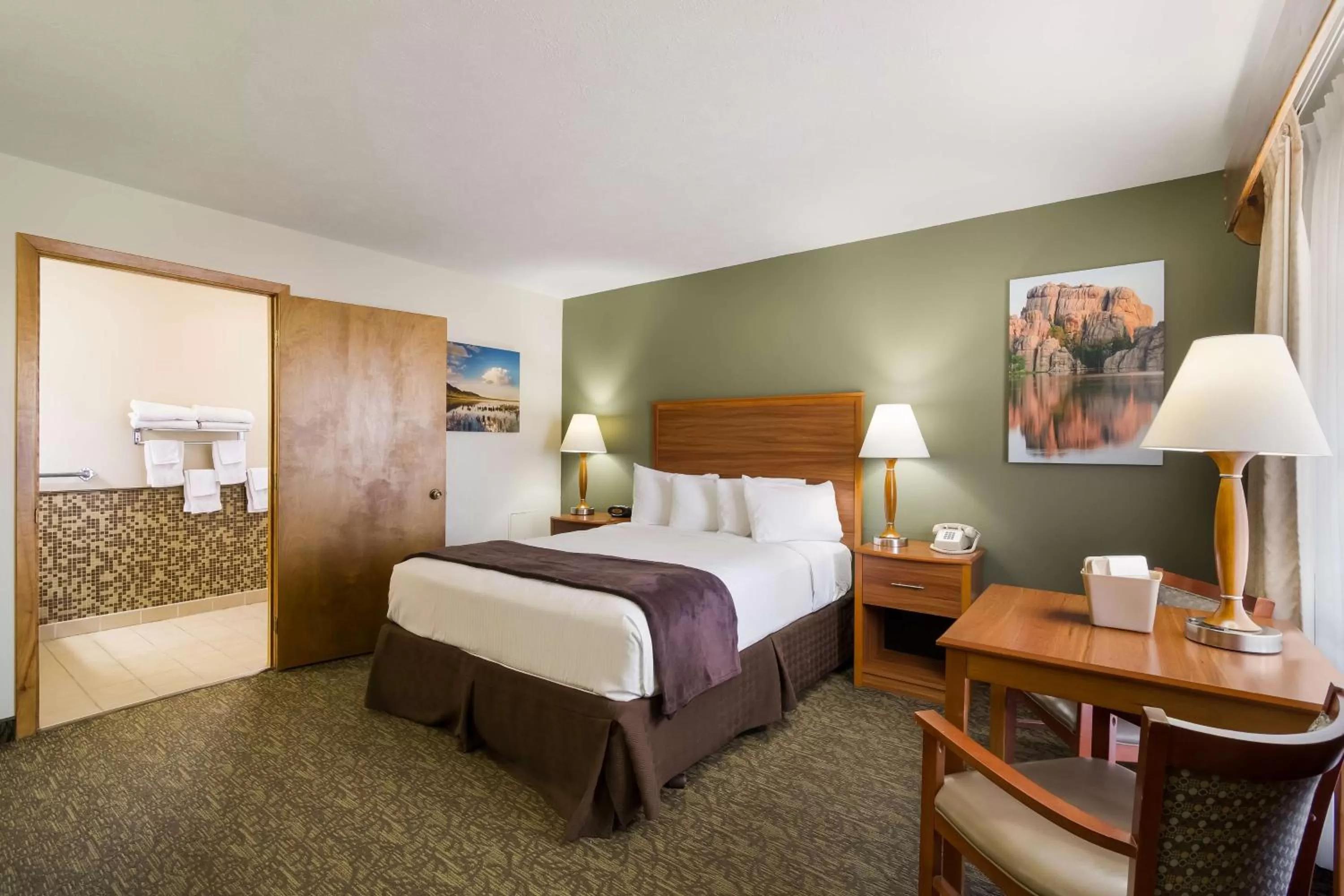 Bedroom, Bed in Best Western Graham's