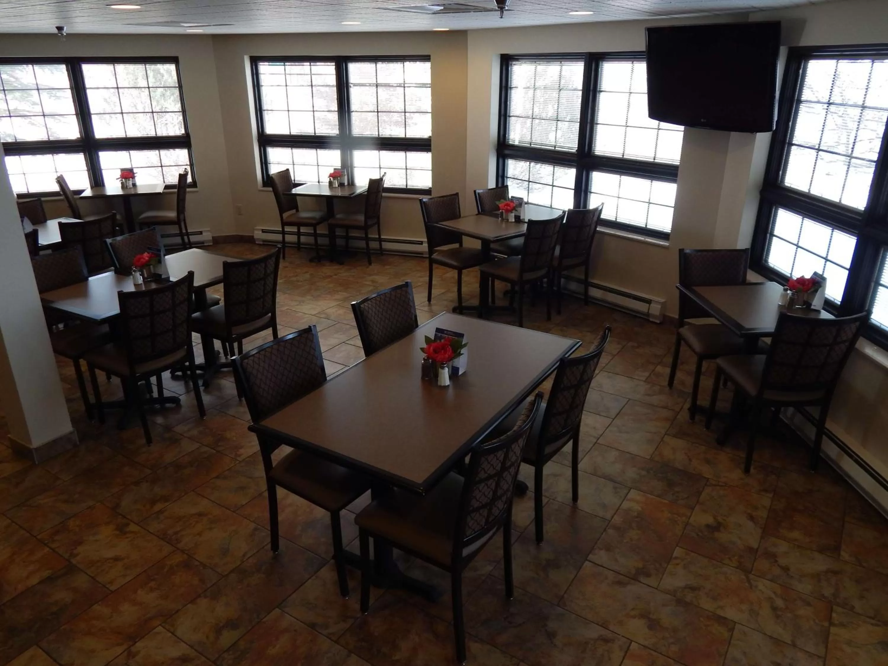 Restaurant/places to eat in Best Western Sault Ste. Marie