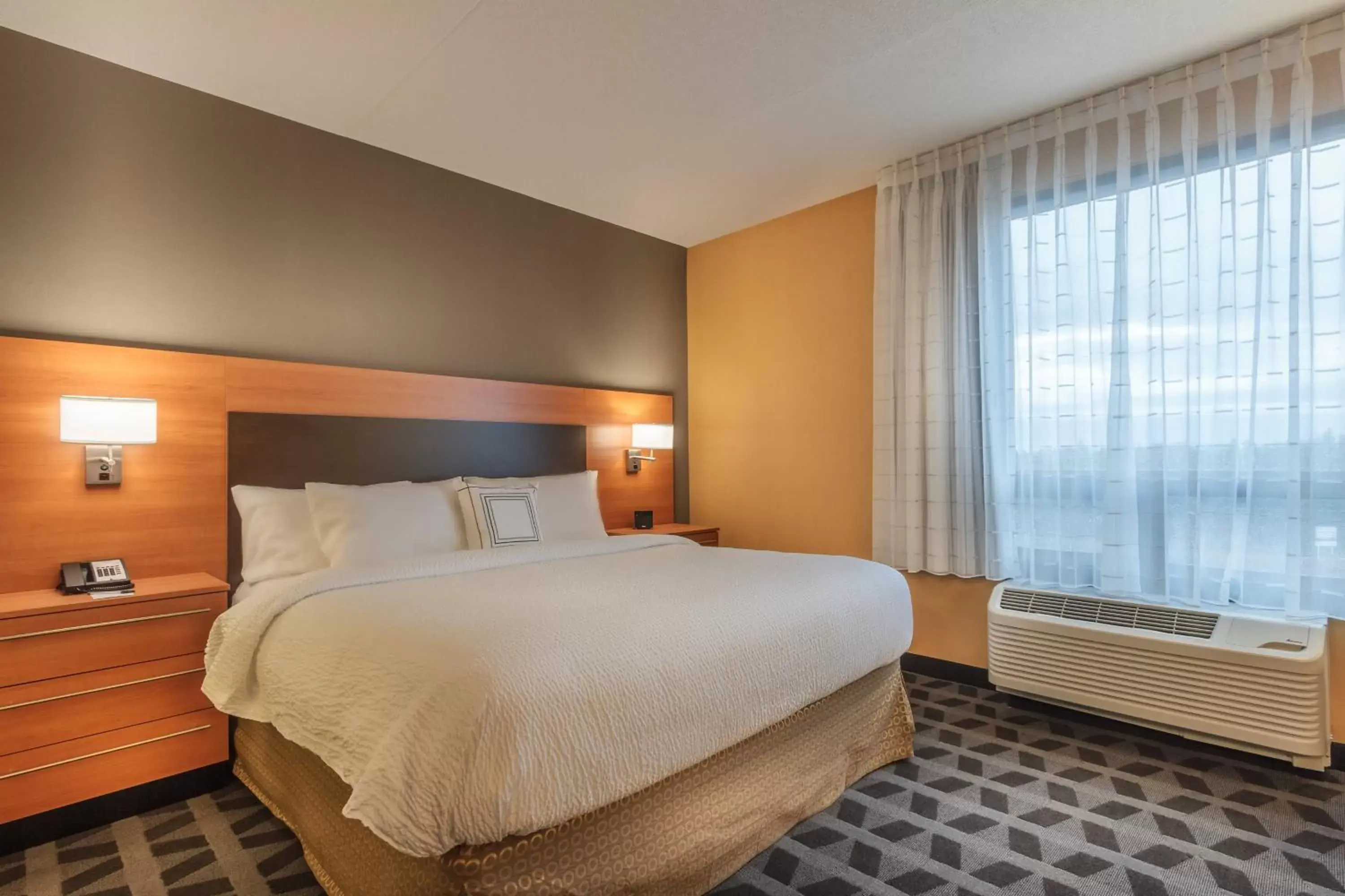 Photo of the whole room, Bed in TownePlace Suites by Marriott Belleville