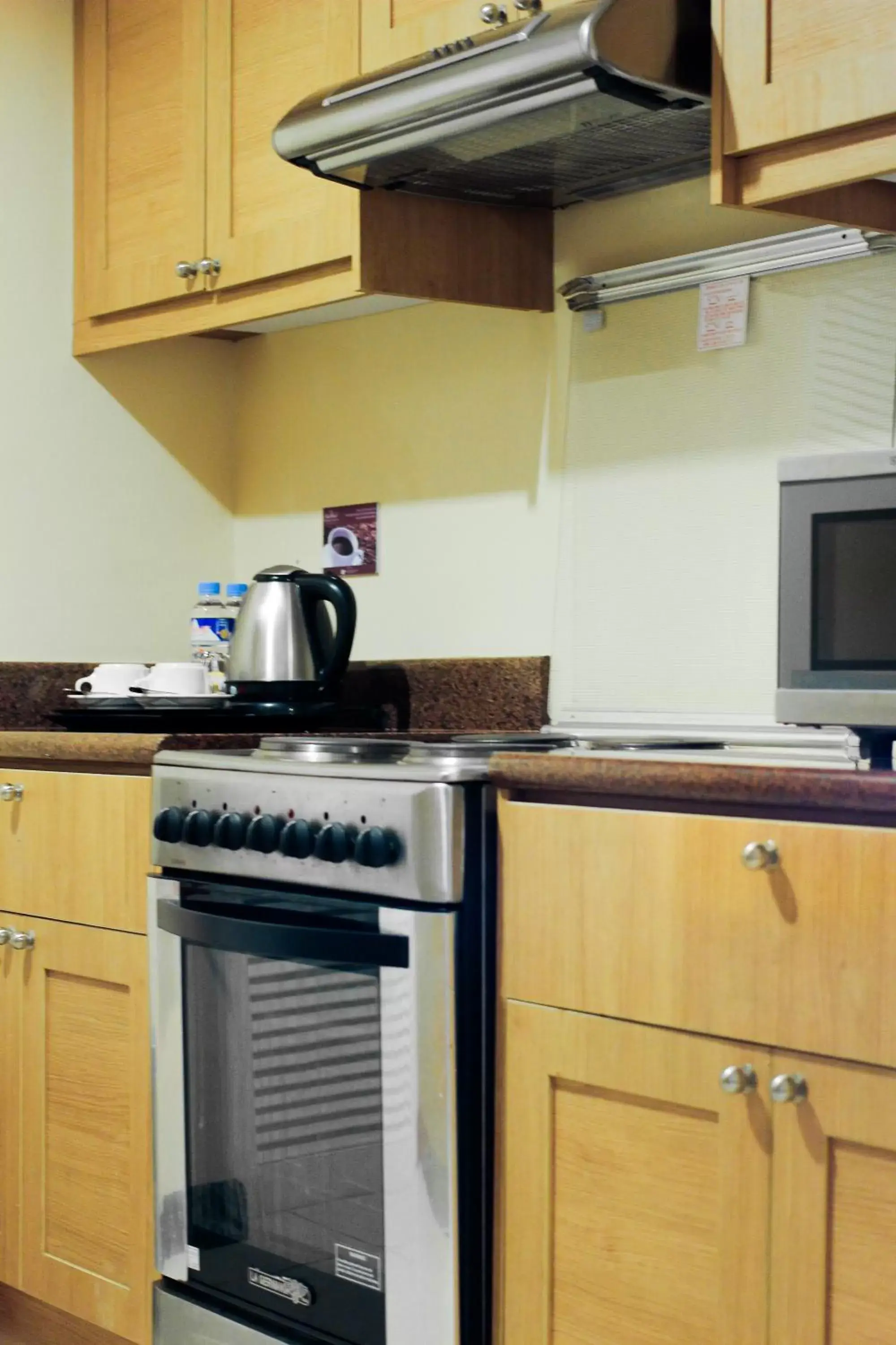 Kitchen or kitchenette, Kitchen/Kitchenette in Crosswinds Resort Suites