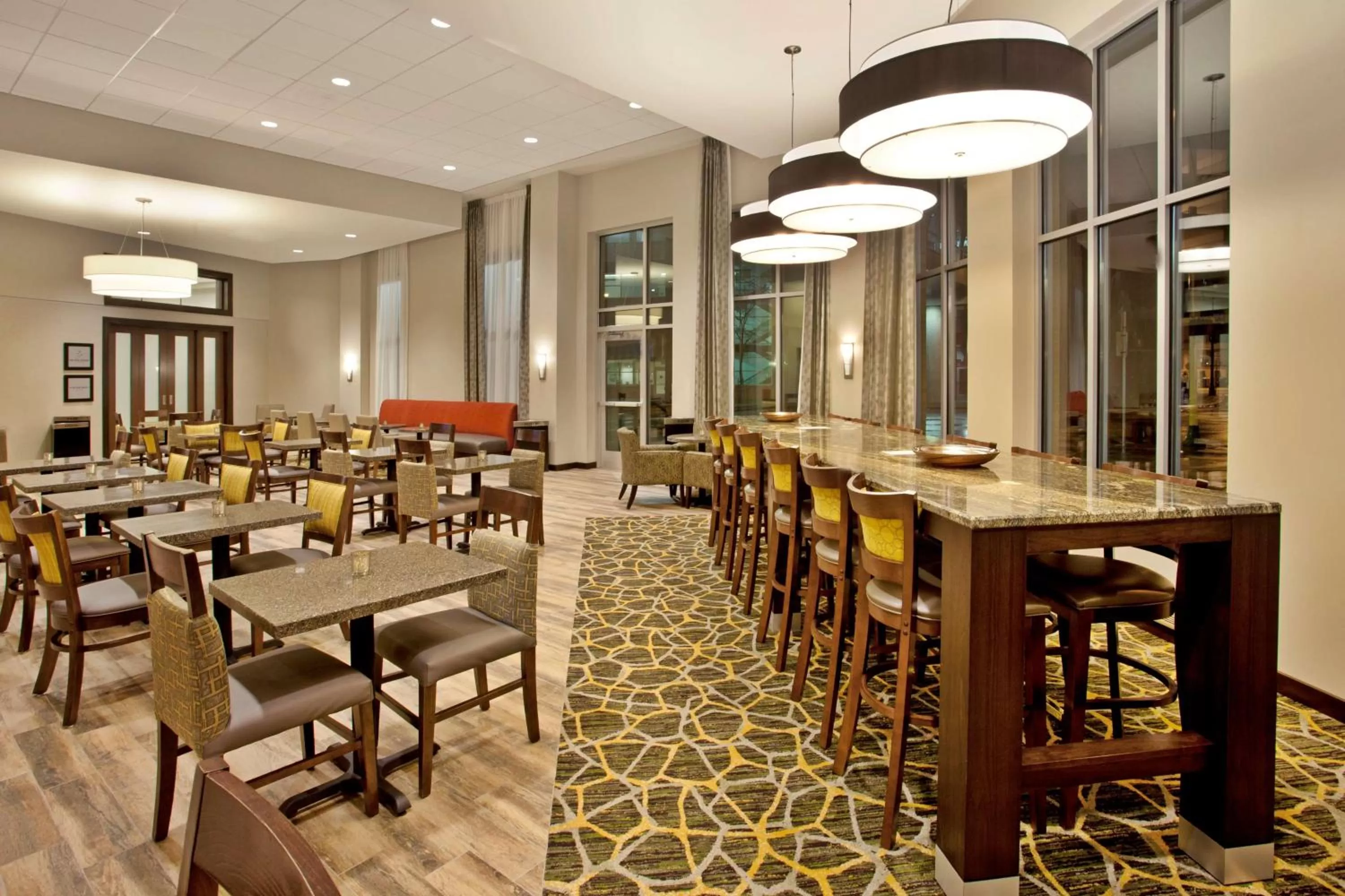 Lobby or reception in Hampton Inn & Suites - Minneapolis/Downtown