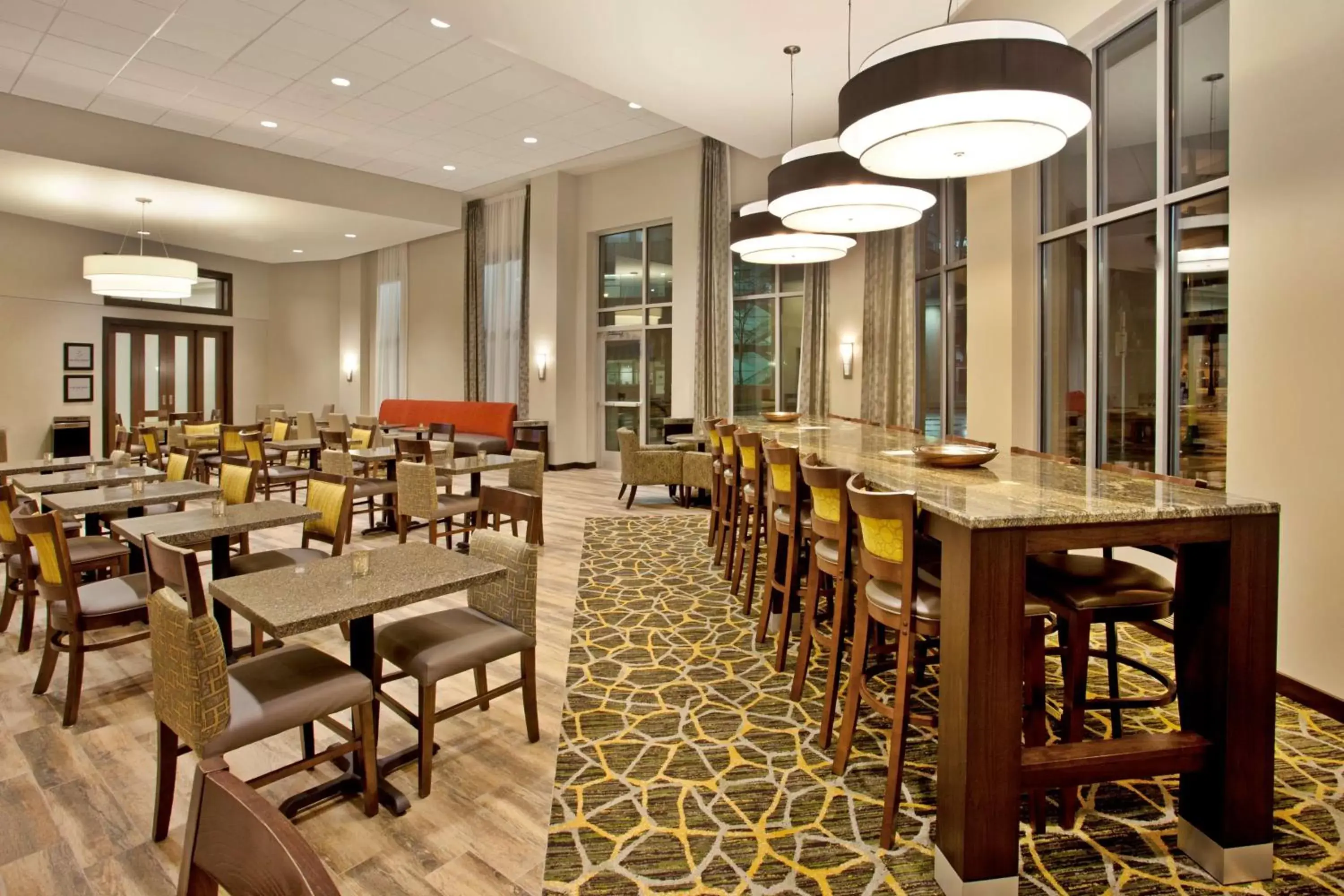 Lobby or reception, Restaurant/Places to Eat in Hampton Inn & Suites - Minneapolis/Downtown