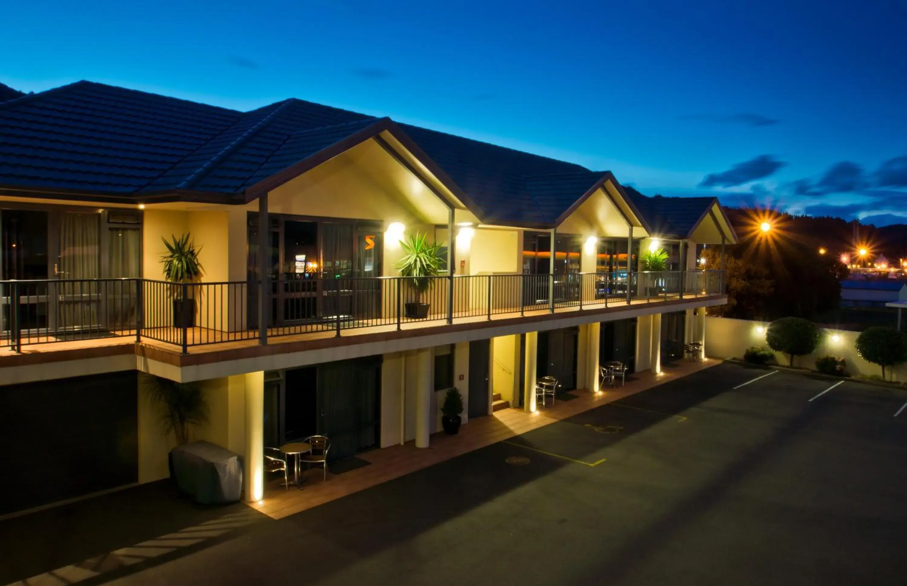 Facade/entrance, Property Building in Broadway Motel