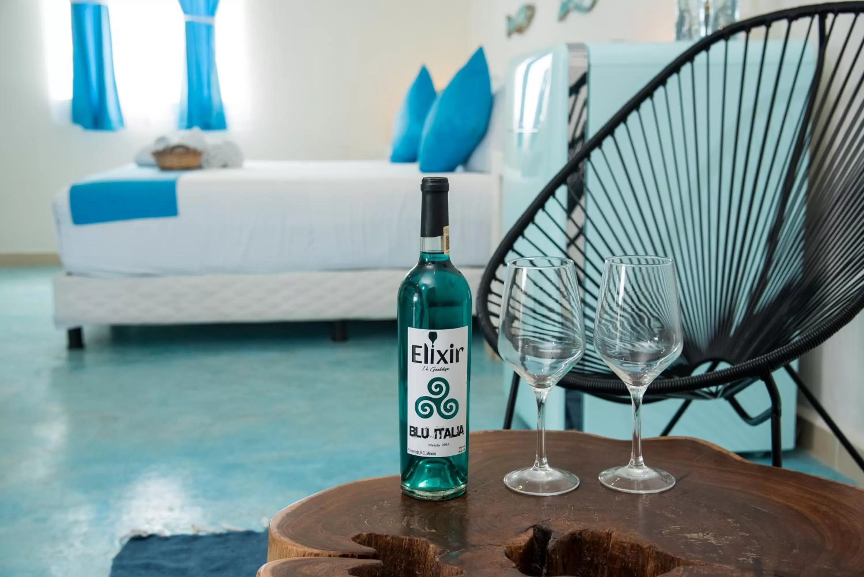 Drinks in Hidalgo Boutique Rooms