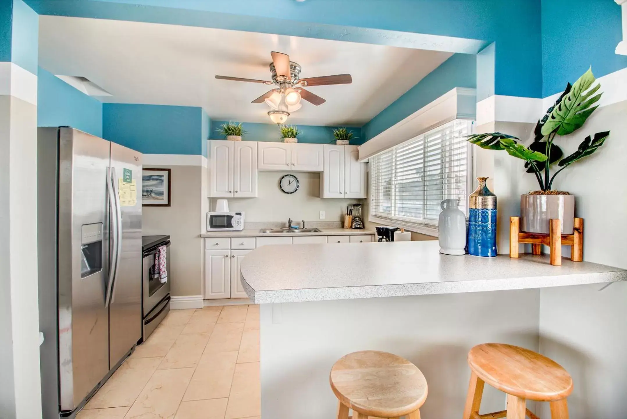 Kitchen or kitchenette, Kitchen/Kitchenette in The Inn at Sunset Cliffs